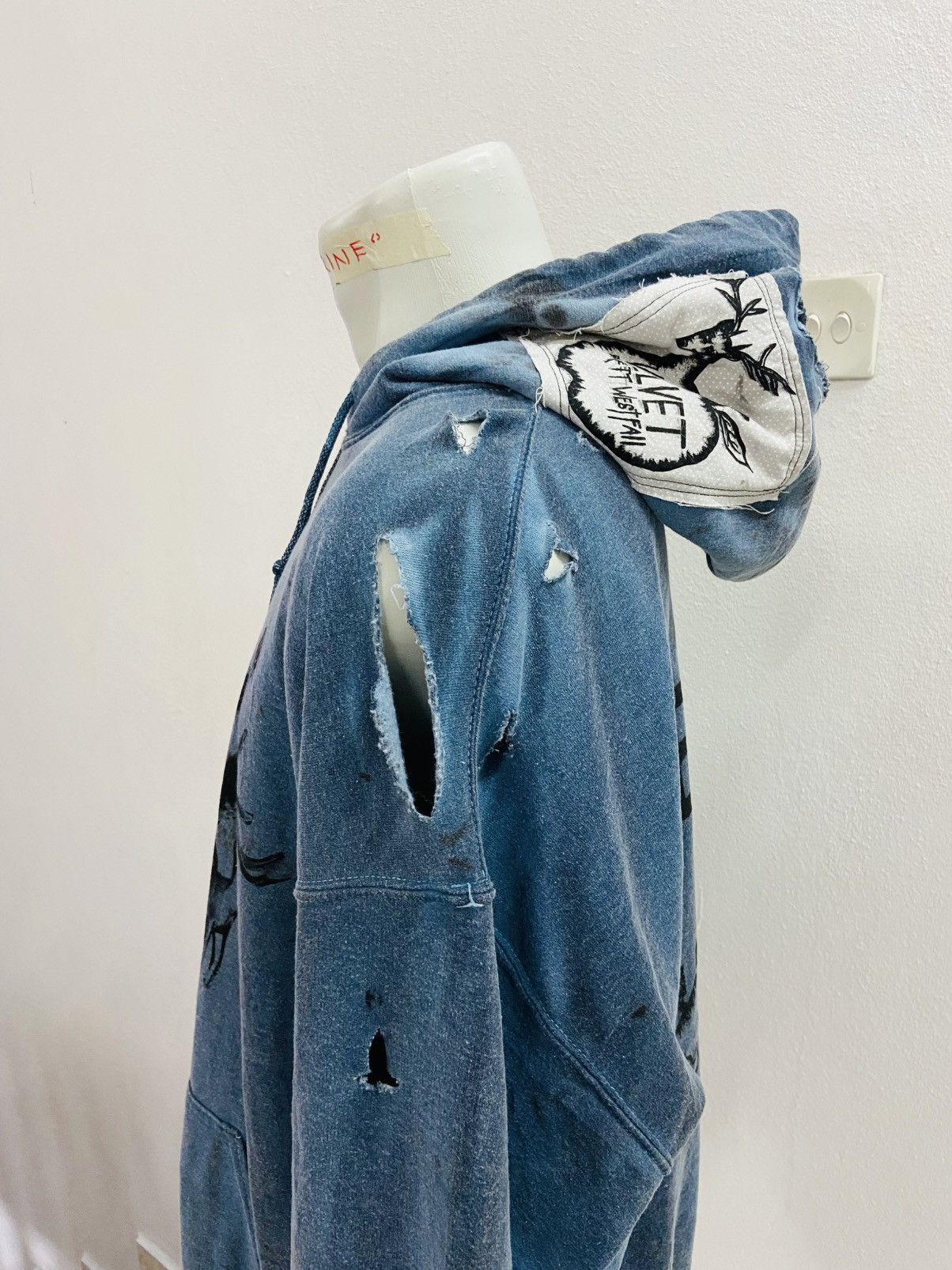 Designer VELVET BRETT WESTFALL DISTRESSED HOODIE Size US S / EU 44-46 / 1 - 18 Thumbnail