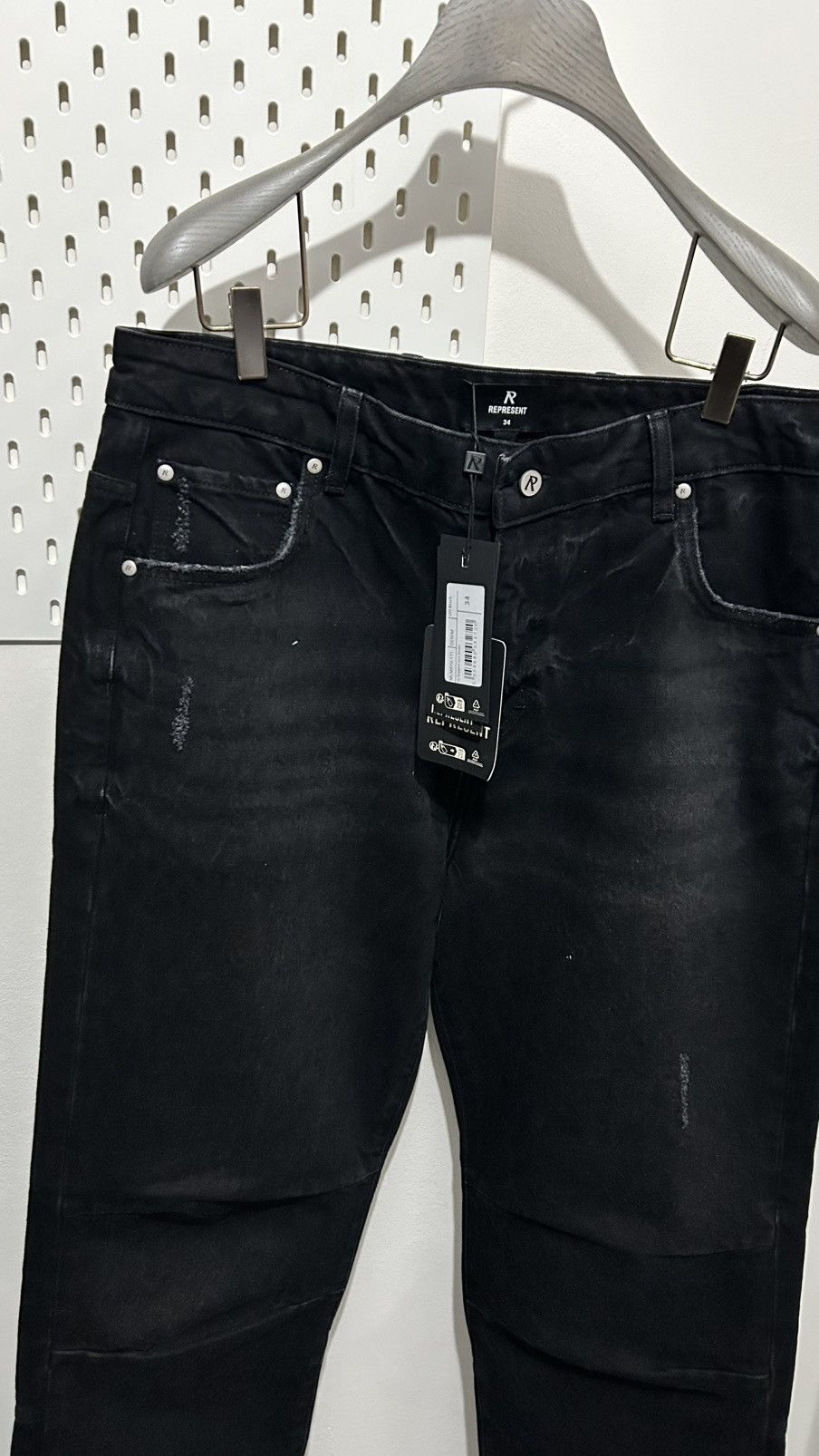 Represent Clo. REPRESENT R2 Stepped Hem Off Black Denim Jeans W34 Size US 34 / EU 50 - 2 Thumbnail