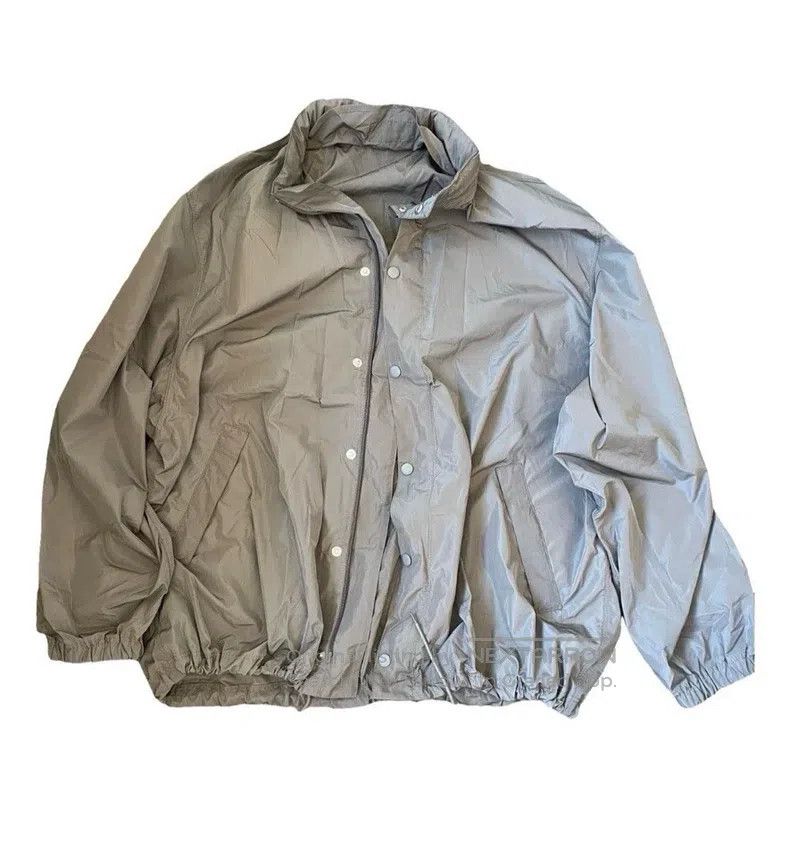 Balenciaga Balenciaga Tape windbreaker jacket, windproof and rainproo Size US L / EU 52-54 / 3 - 3 Thumbnail
