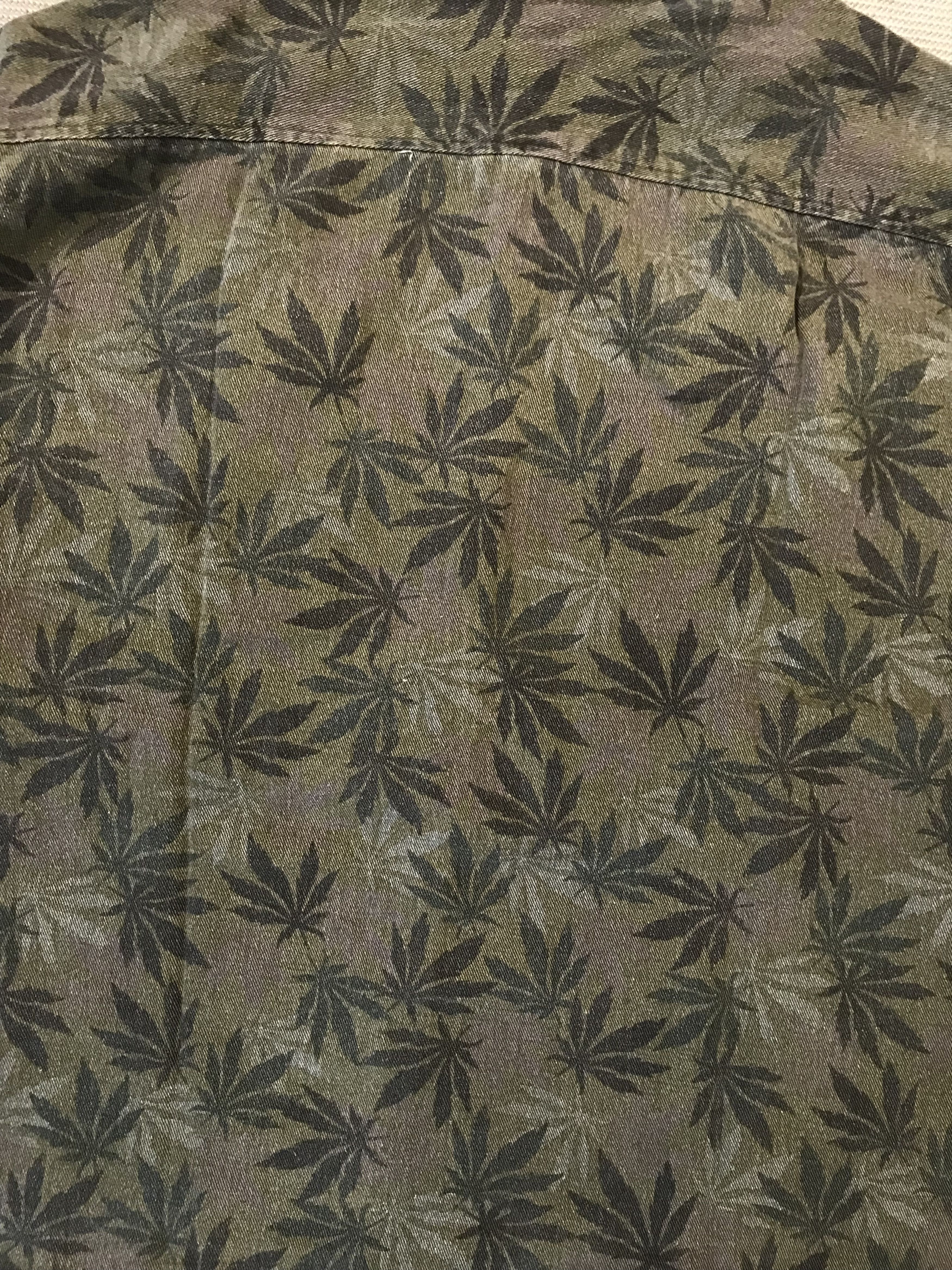 Vintage Vintage Shirt Marijuana Size US L / EU 52-54 / 3 - 6 Thumbnail