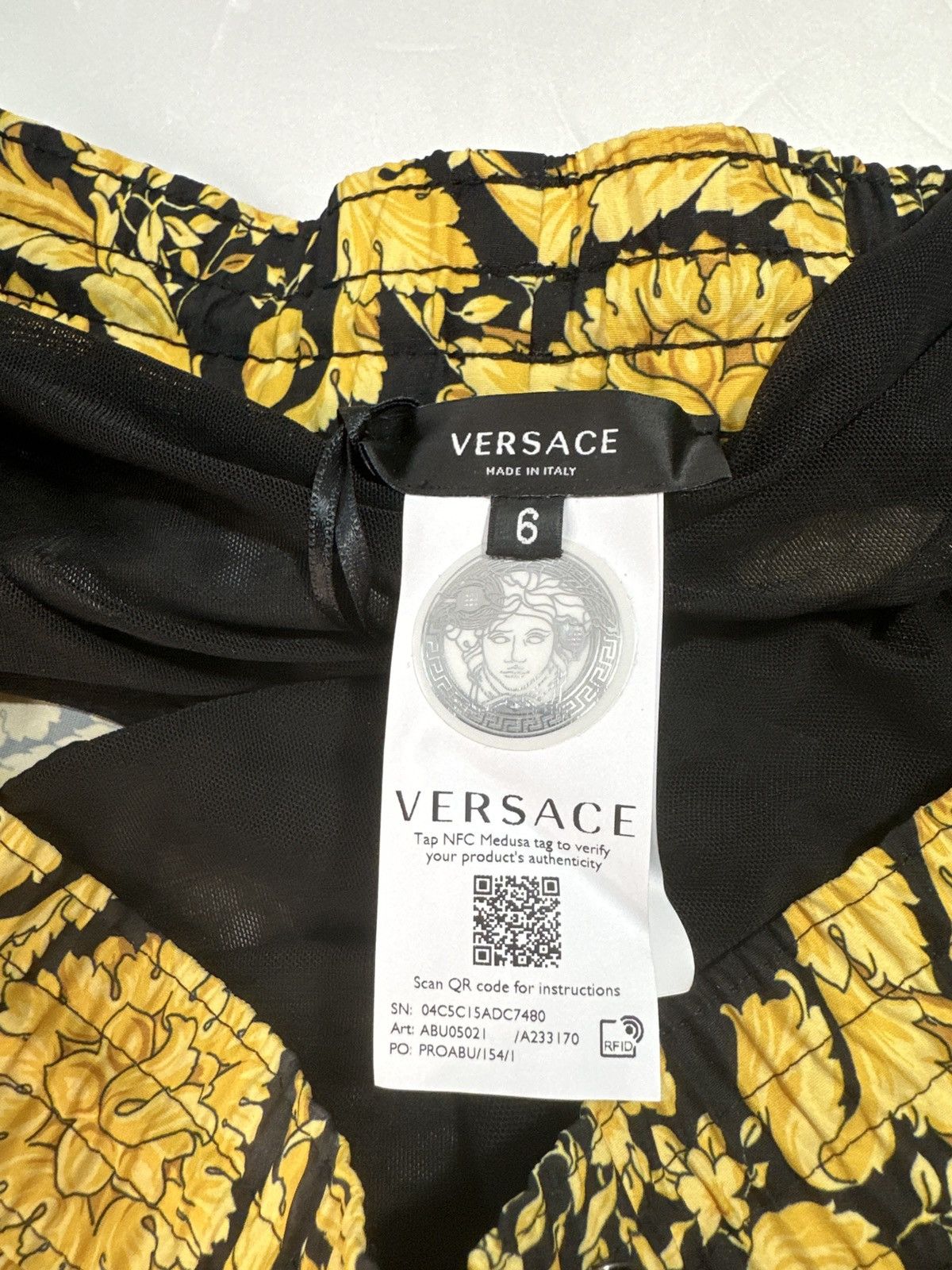 Versace New Authentic Versace Men Shorts Size 5 Size US 29 - 12 Thumbnail