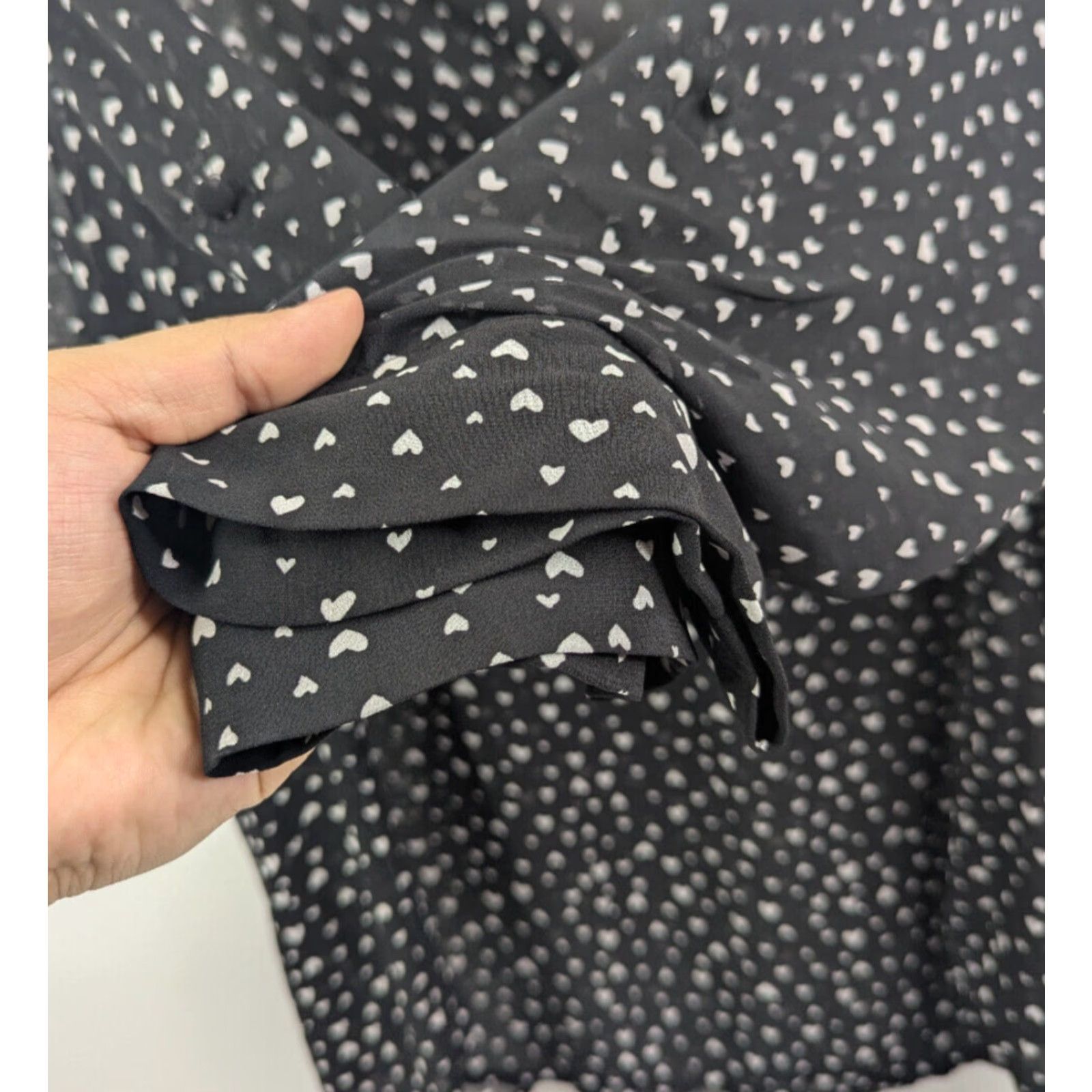 Torrid Torrid Blouse Shirt 1X Women Heart Pattern Sheer Chiffon Henley Black White 3/4 Sleeve Tunic Lightweight Casual Workwear Mens? Size XL / US 12-14 / IT 48-50 - 4 Thumbnail