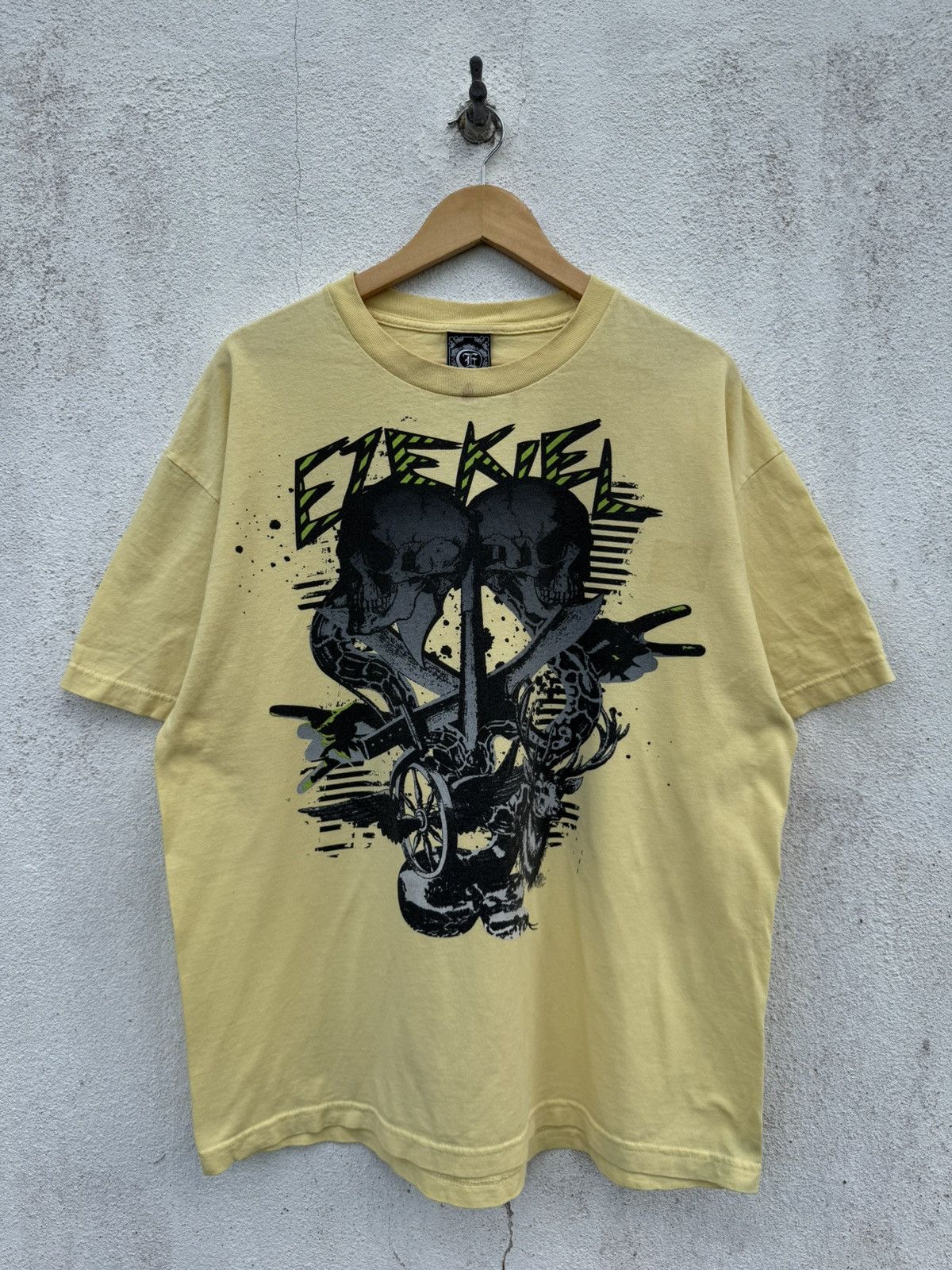 Ezekiel Vintage Ezekiel Tribal Skull Jnco Southpole Styled Size US XL / EU 56 / 4 - 1 Thumbnail