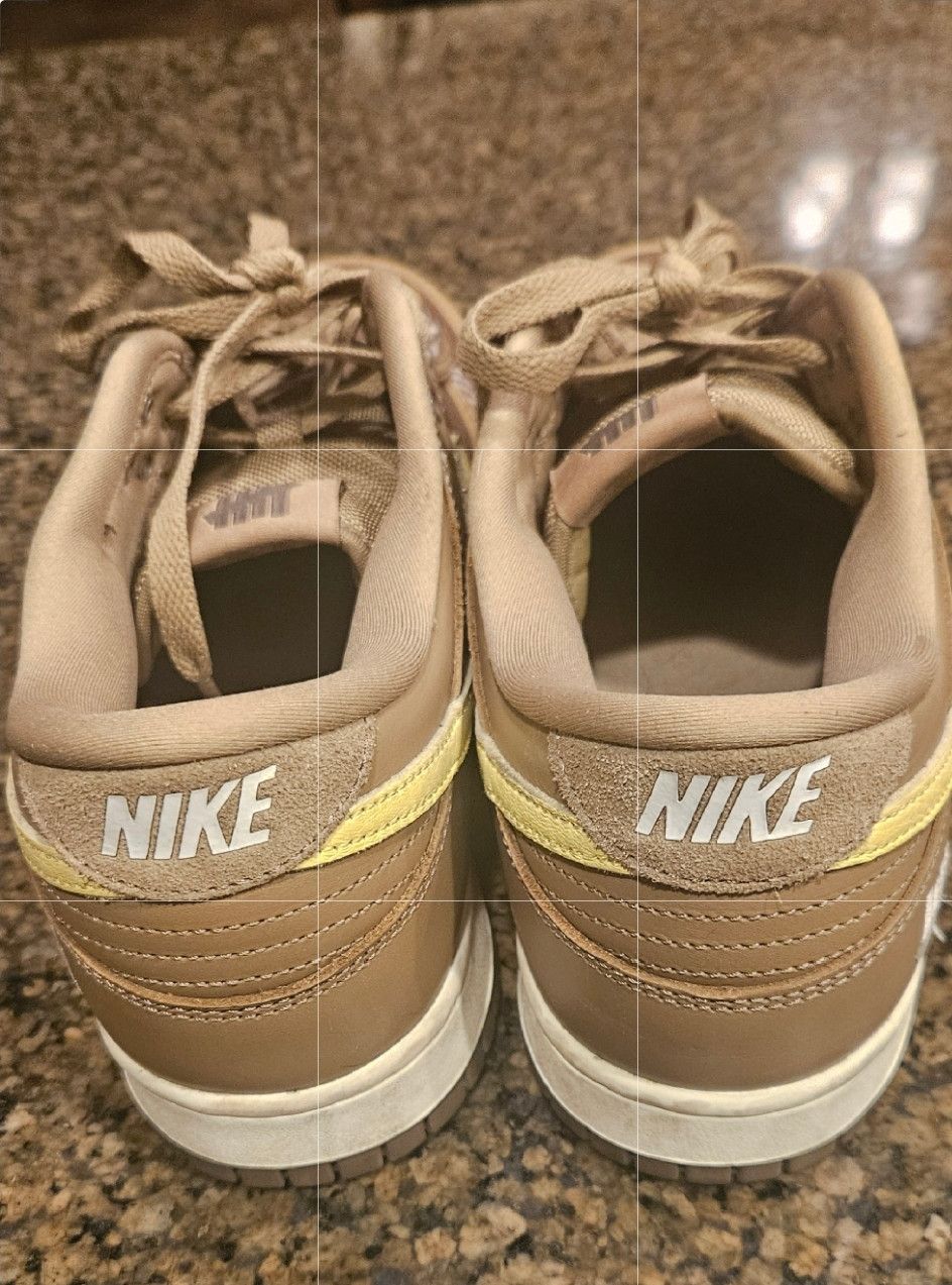 Nike Undefeated dunks canteen Size US 11 / EU 44 - 9 Thumbnail