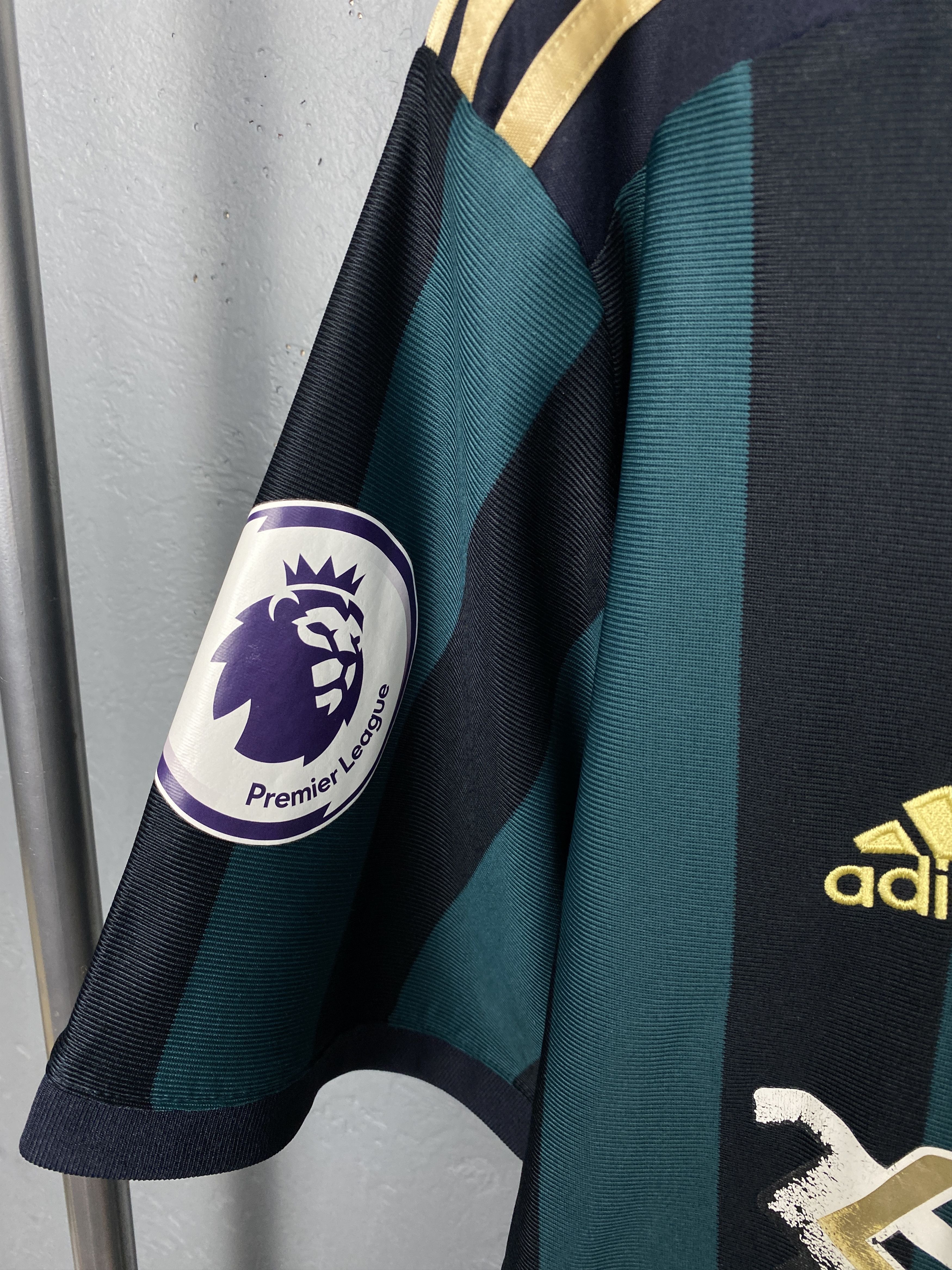 Adidas Adidas LEEDS UNITED 2020 Soccer Jersey T-Shirt Size US XL / EU 56 / 4 - 3 Thumbnail