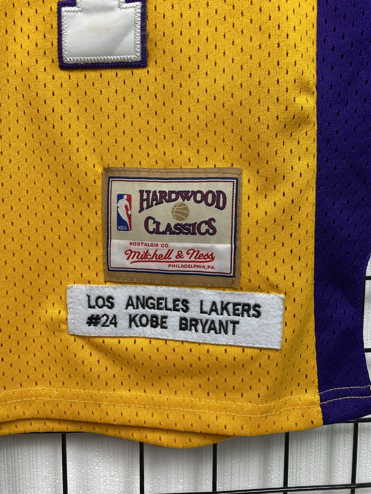 Mitchell & Ness × NBA Lakers #24 Kobe Bryant Jersey S Hardwood Classic Yellow LA Size US S / EU 44-46 / 1 - 7 Thumbnail