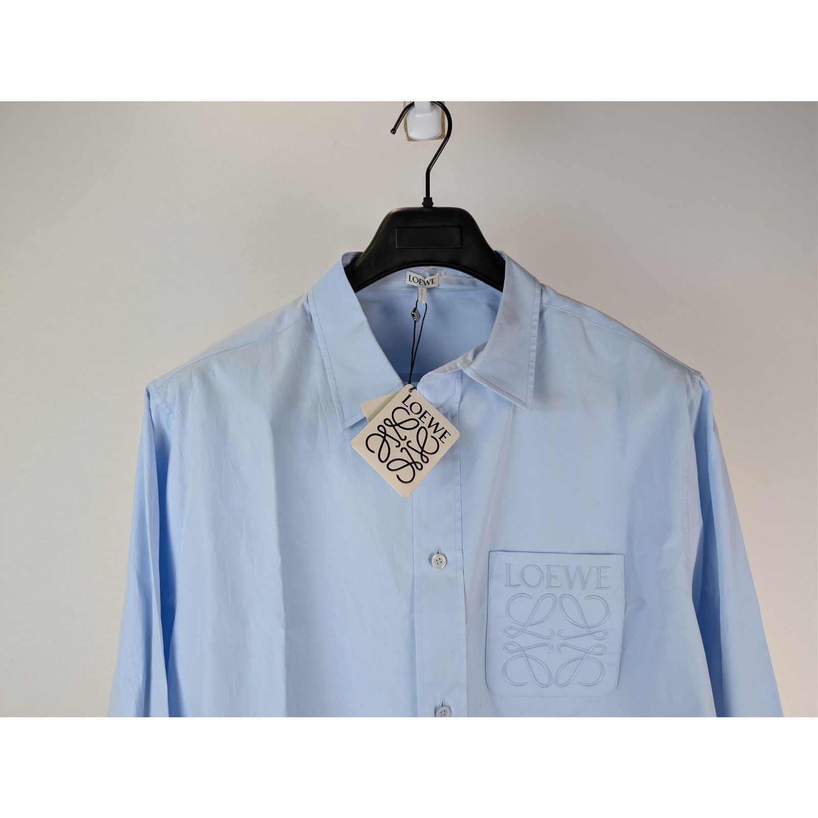 Loewe o1rshd1 Anagram Debossed Shirt in Light Blue Size US M / EU 48-50 / 2 - 3 Thumbnail