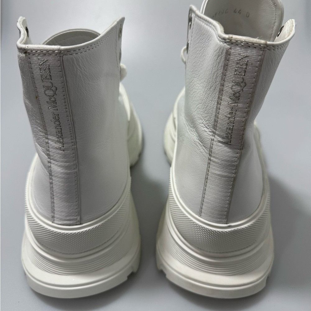 Alexander McQueen Alexander McQueen Tread Slick Boots Sneakers White Men’s Siz Size US 11 / EU 44 - 4 Thumbnail