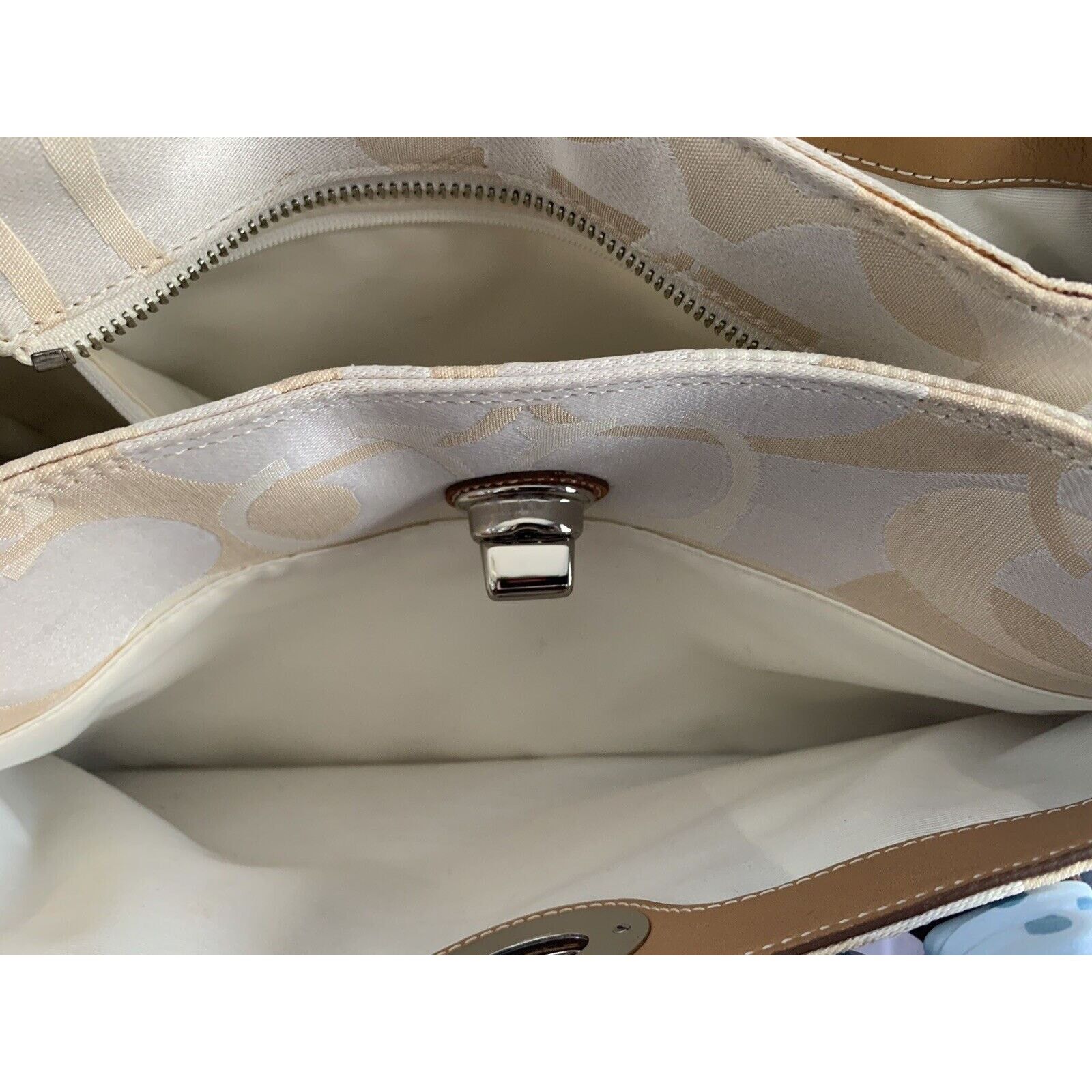 Coach Coach Cream Canvas Leather Handbag 11821 Feet Made Jan 2008 Size ONE SIZE - 9 Thumbnail
