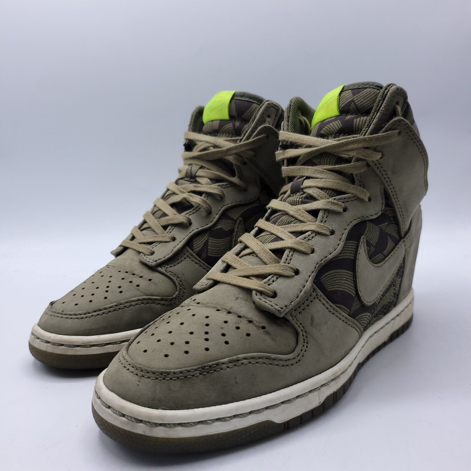 Nike Nike Dunk Sky Hi Shoe Womens Size 7.5 543217-200 Green Size US 7.5 / IT 37.5 - 1 Thumbnail