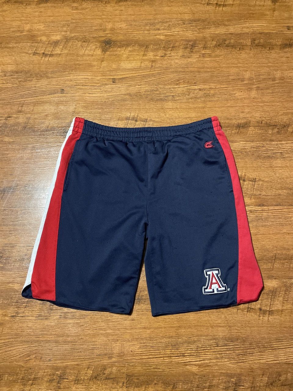 NCAA Vintage NCAA Arizona Wildcats Mesh Shorts Size US 36 / EU 52 - 1 Thumbnail