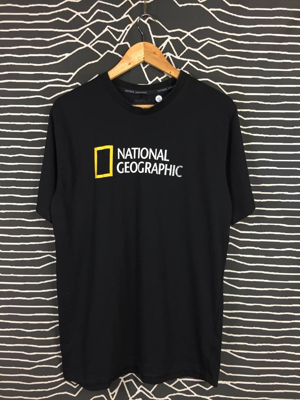 Vintage National Geographic Television Channel Big Logo Tee Size US M / EU 48-50 / 2 - 2 Thumbnail