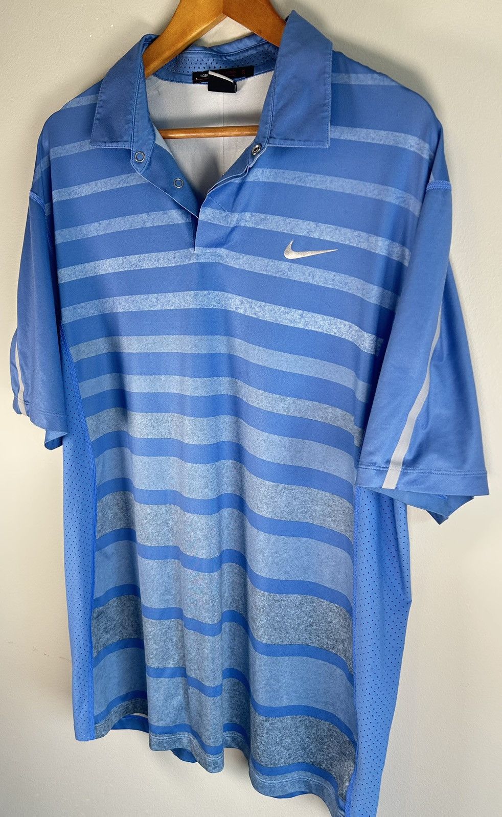 Nike × Tiger Woods Nike TW Tiger Woods Collection Men’s Polo Golf Shirt L Size US L / EU 52-54 / 3 - 3 Thumbnail