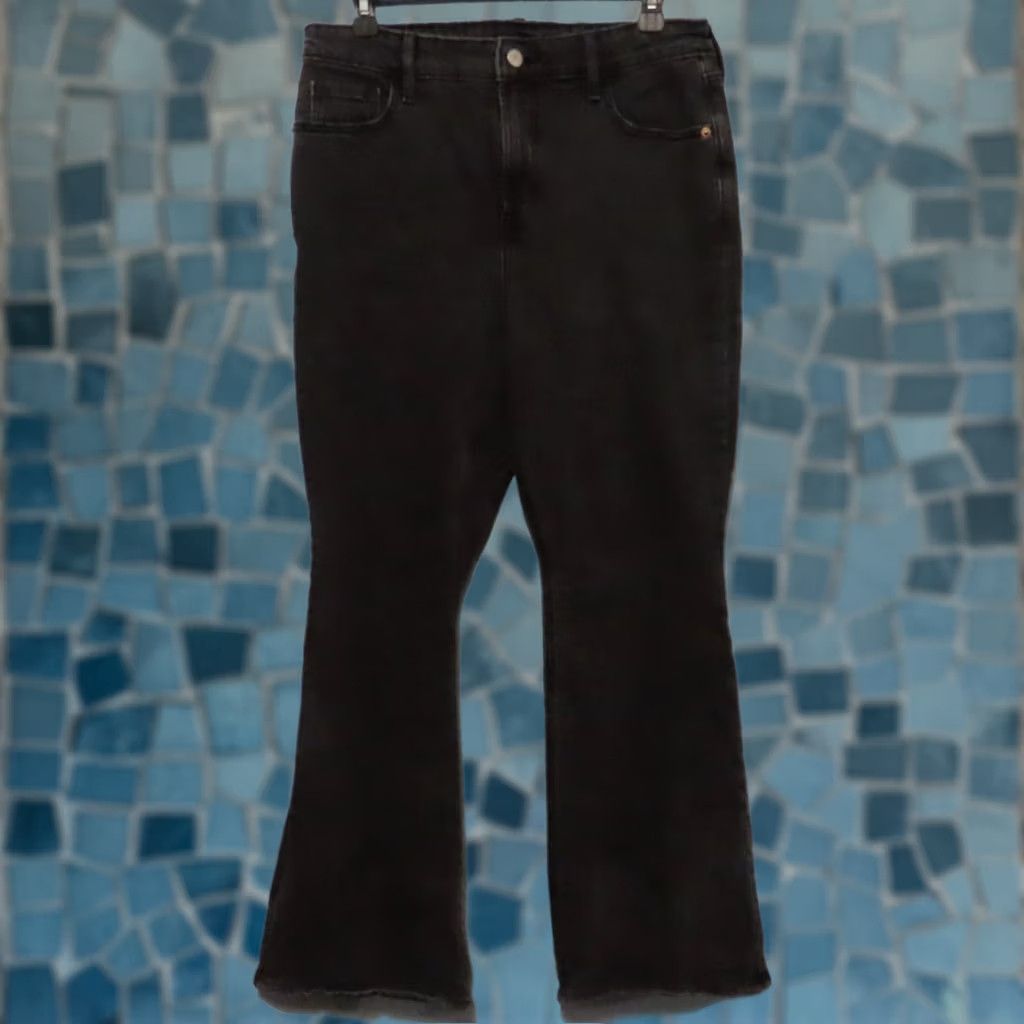 Old Navy Old Navy Women's 12 Petite Extra High-Rise Flare Black Jeans 31x27 Jeans Flared Black Womens 12 Petite Adjustable Rise City Size 34" / US 12 / IT 48 - 1 Thumbnail