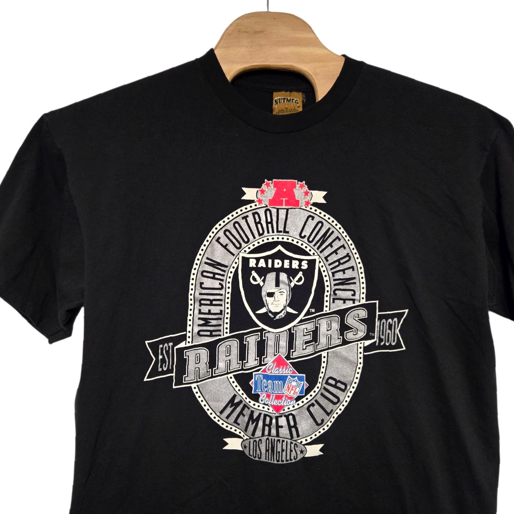 Nutmeg VINTAGE Nutmeg Raiders T-Shirt Men XL Black 90s USA NFL Warrior Angel Graphic Print Crew Neck Short Sleeve Size US XL / EU 56 / 4 - 2 Thumbnail
