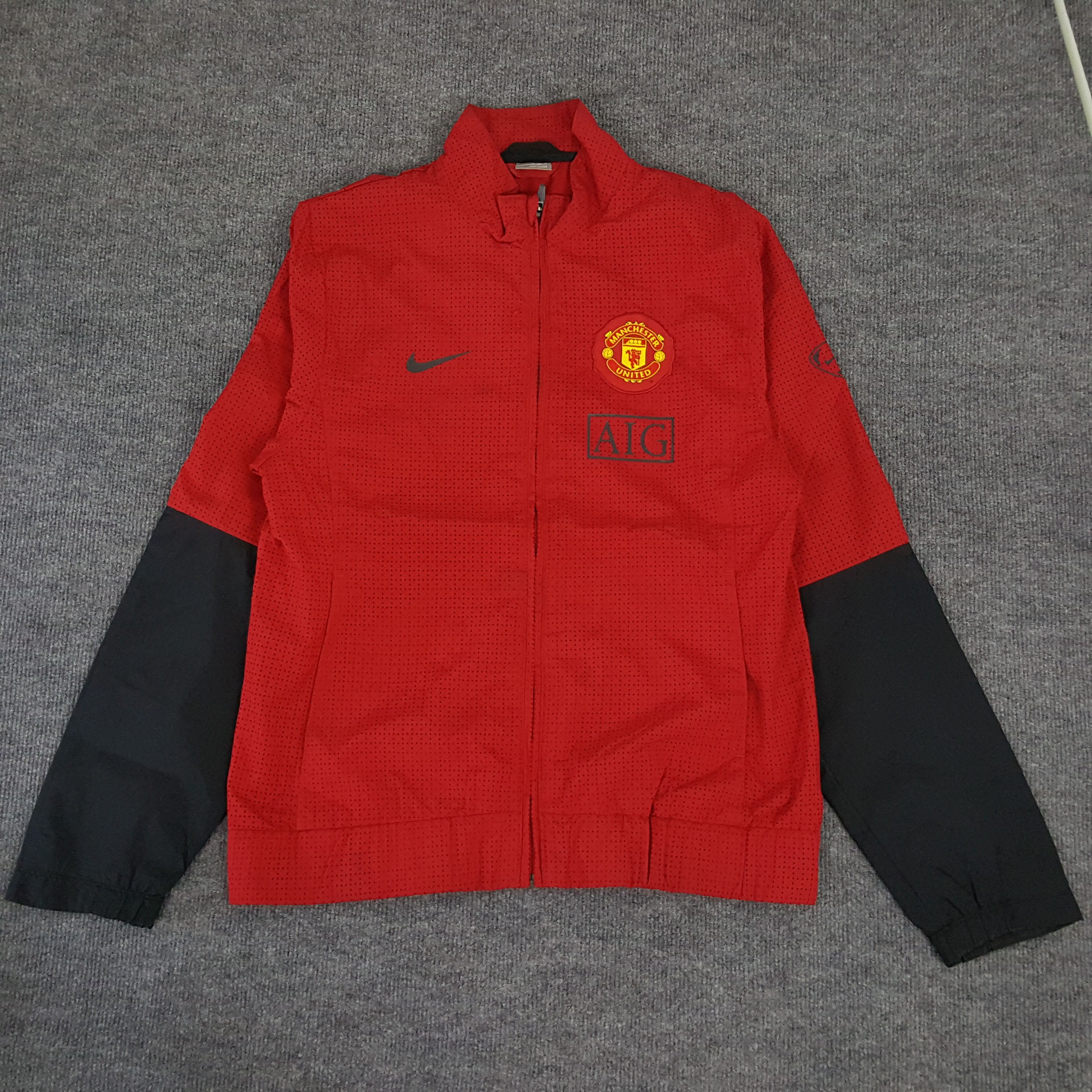 Nike × Vintage Nike X Manchester United Sportwear Jacket Size US S / EU 44-46 / 1 - 1 Thumbnail