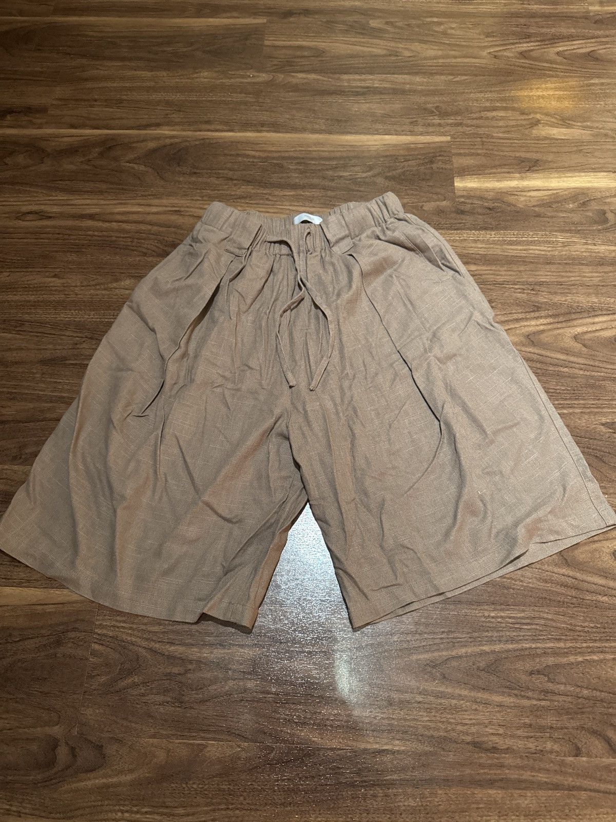 Other Brown Linen Shorts Size US 34 / EU 50 - 1 Thumbnail