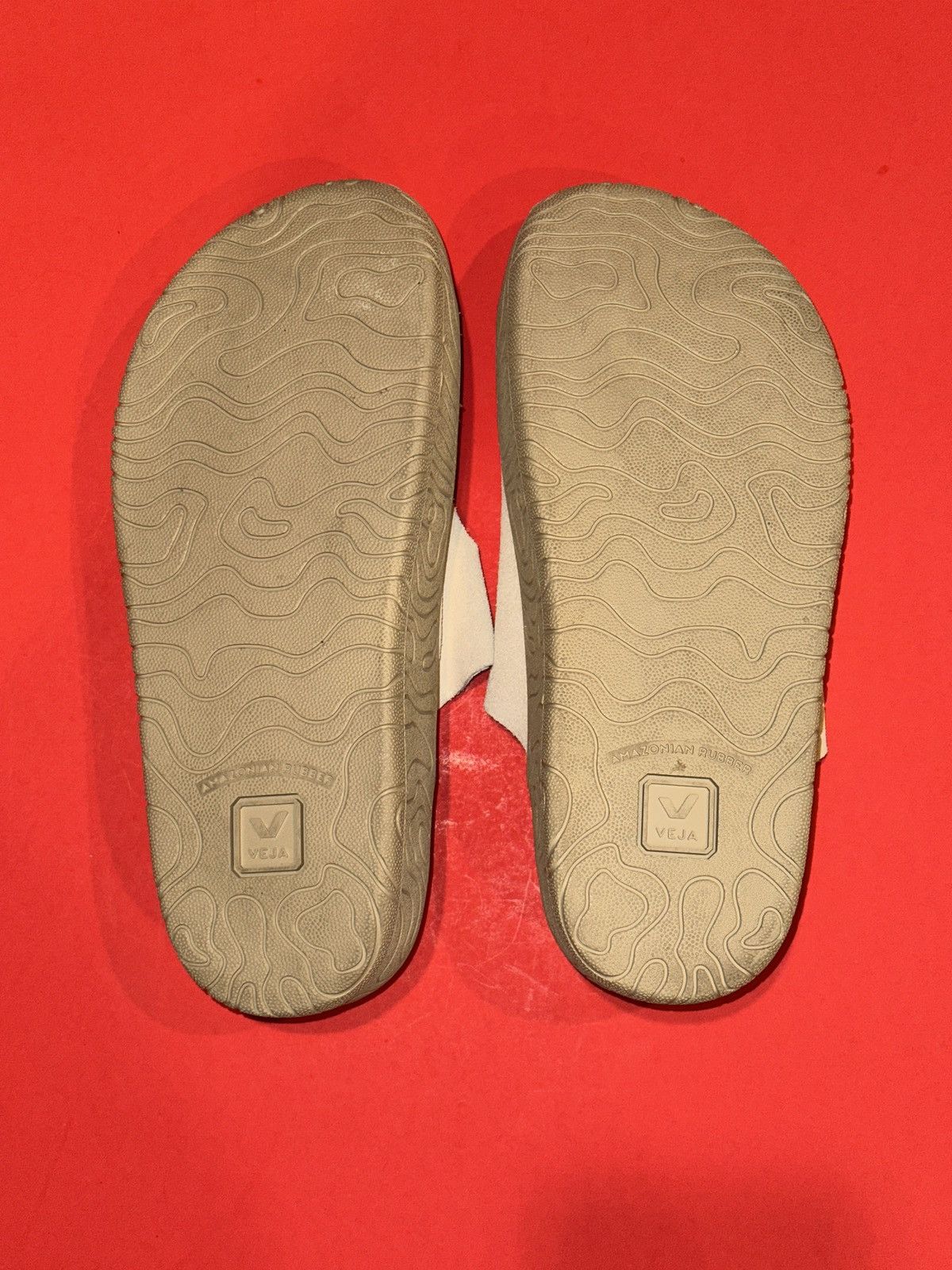 Veja Veja Etna Suede Slide Sandal Men’s Size 39 EU 8 US Cream Size US 8 / EU 41 - 8 Thumbnail