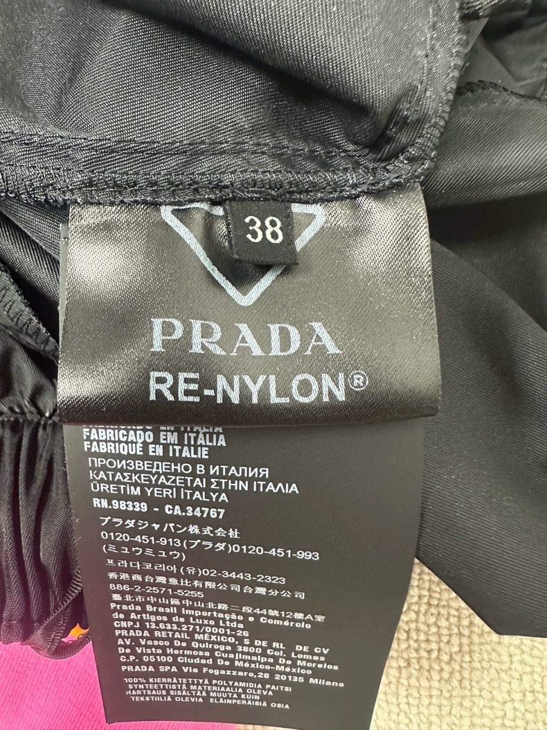 Prada Prada Metal Triangle Shorts Size US 38 / EU 54 - 5 Thumbnail