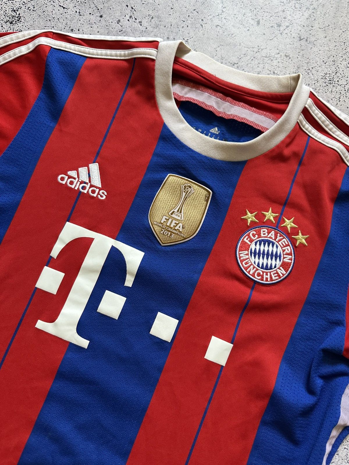 Adidas Vintage Adidas Bayern Munich Soccer Jersey T-shirt Size US M / EU 48-50 / 2 - 2 Thumbnail