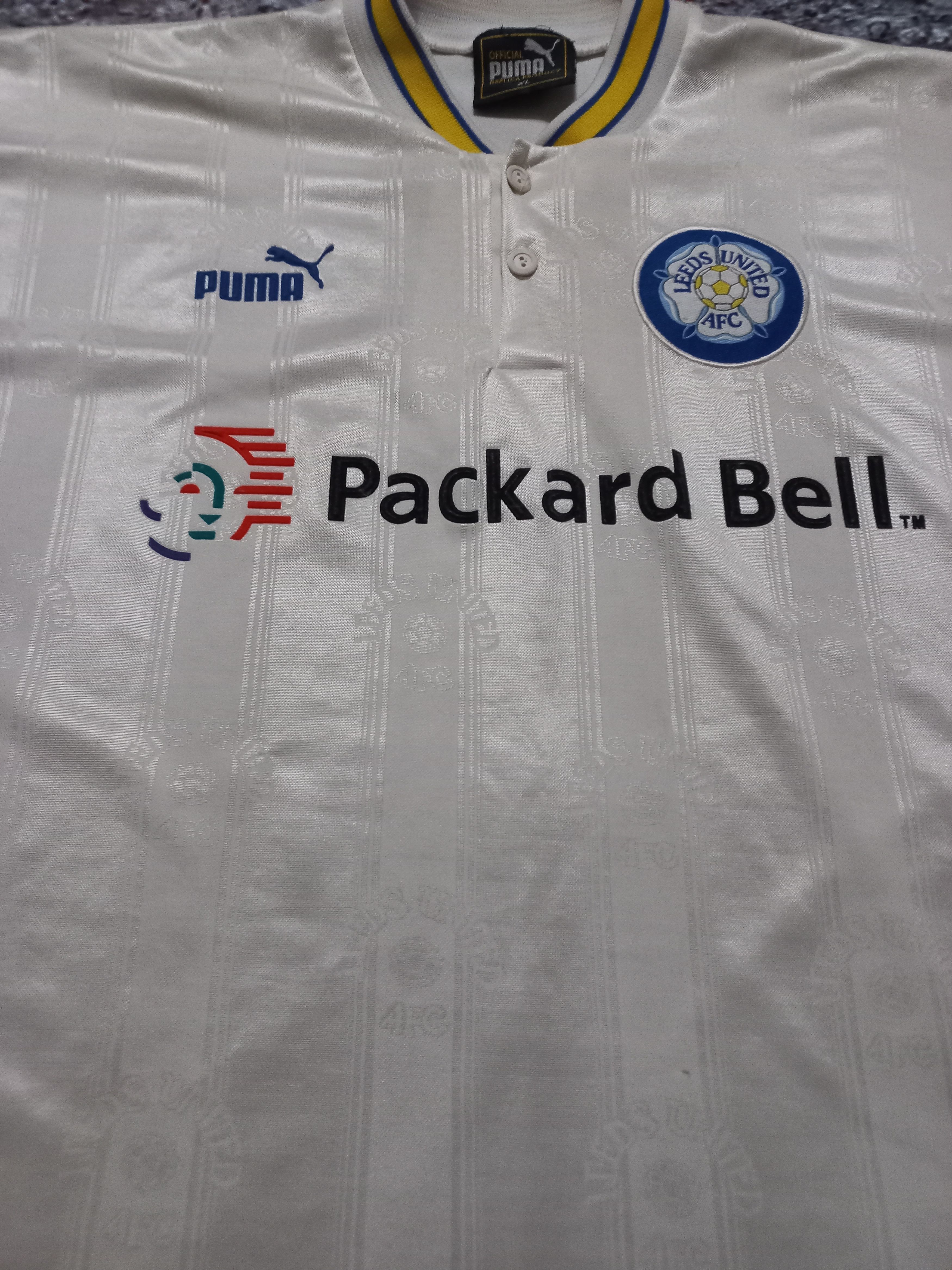 Puma × Vintage Jersey Leeds 1998 Size US XL / EU 56 / 4 - 10 Thumbnail
