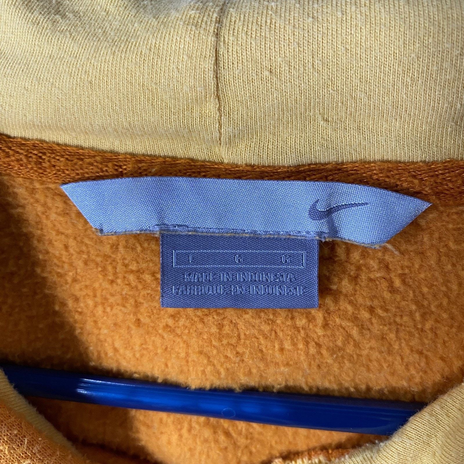 Nike Nike Swoosh Logo Pullover Hoodie Sweatshirt Yellow Large Vtg Size US L / EU 52-54 / 3 - 7 Thumbnail