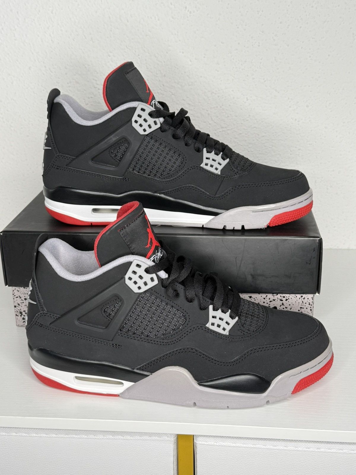 Nike Jordan 4 Retro Bred 2019 Size US 10 / EU 43 - 6 Thumbnail