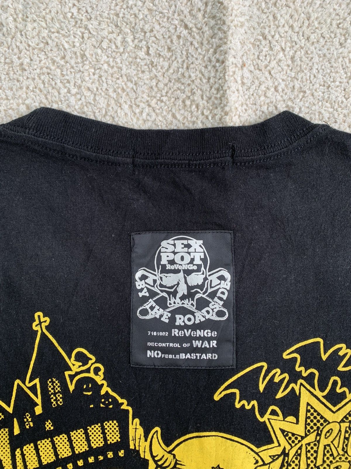 Japanese Brand Vintage Sex Pot Revenge Bondage Tshirt Size US M / EU 48-50 / 2 - 6 Thumbnail