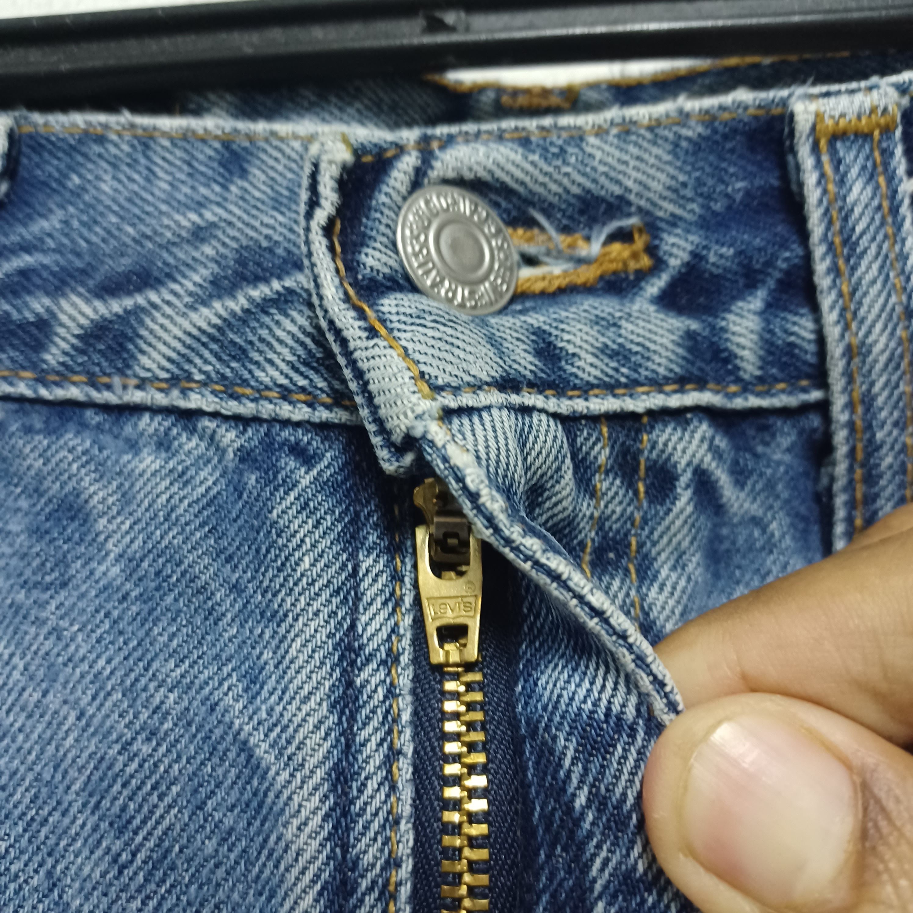 LEVIS 505 X YOKOHAMA F MARINOS DISTRESSES JEANS