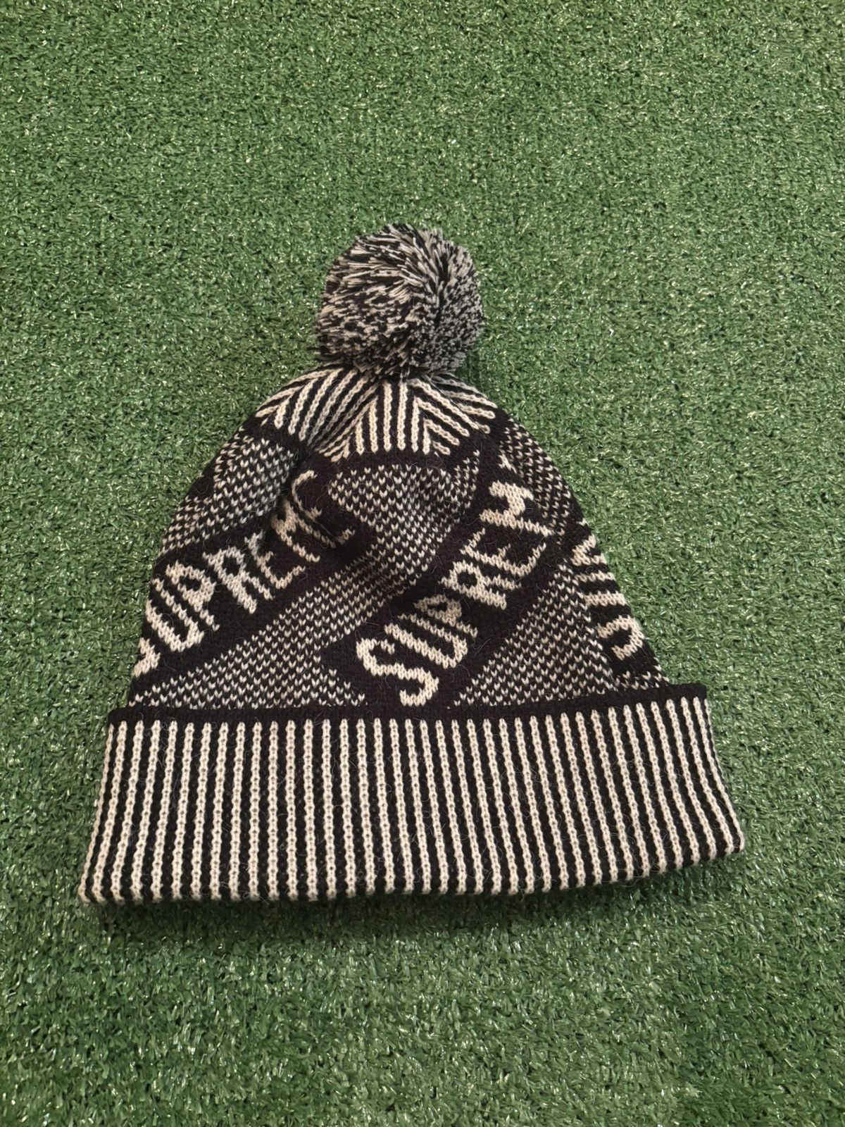 Supreme Supreme Banner Beanie (black/white) Size ONE SIZE - 1 Thumbnail