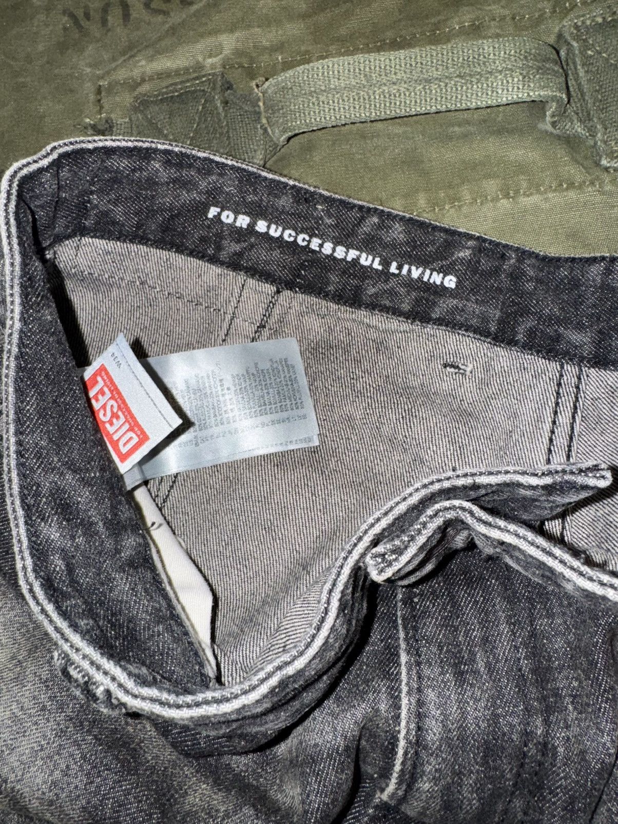 Diesel Relaxed Jeans D-Fish 0ghaa Size US 34 / EU 50 - 9 Thumbnail