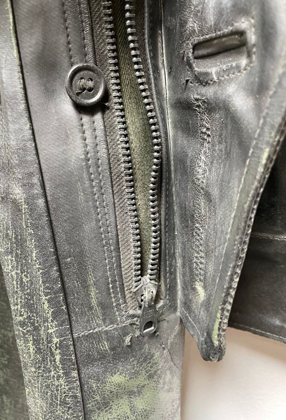 Handmade Soot Heavy Rubber Trench Size US XL / EU 56 / 4 - 5 Thumbnail
