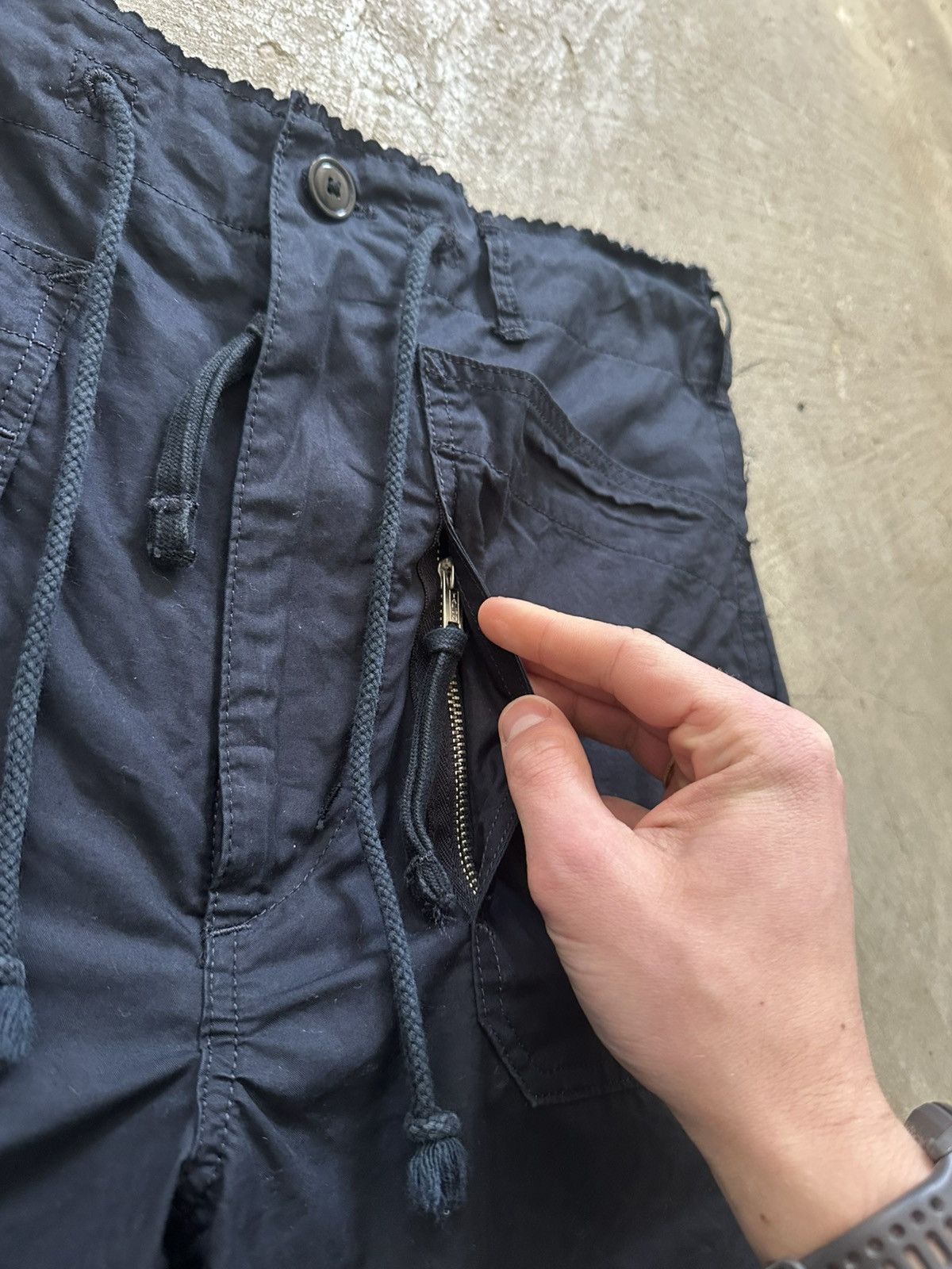 Takahiromiyashita The Soloist. Takahiro Miyashita TheSoloist Shorts Navy multi pocket S Size US 30 / EU 46 - 3 Thumbnail