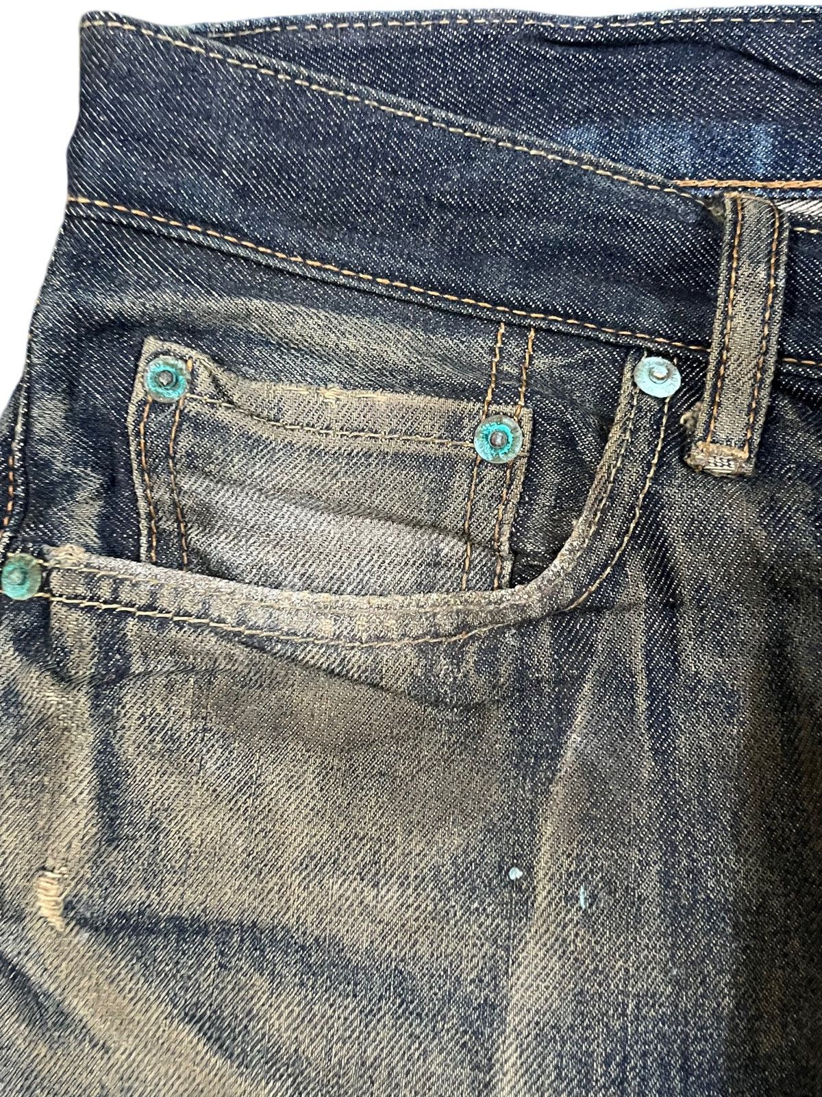 Jun Takahashi Vintage Uniqlo thrashed Mudwash Distressed Denim Size US 31 - 5 Thumbnail