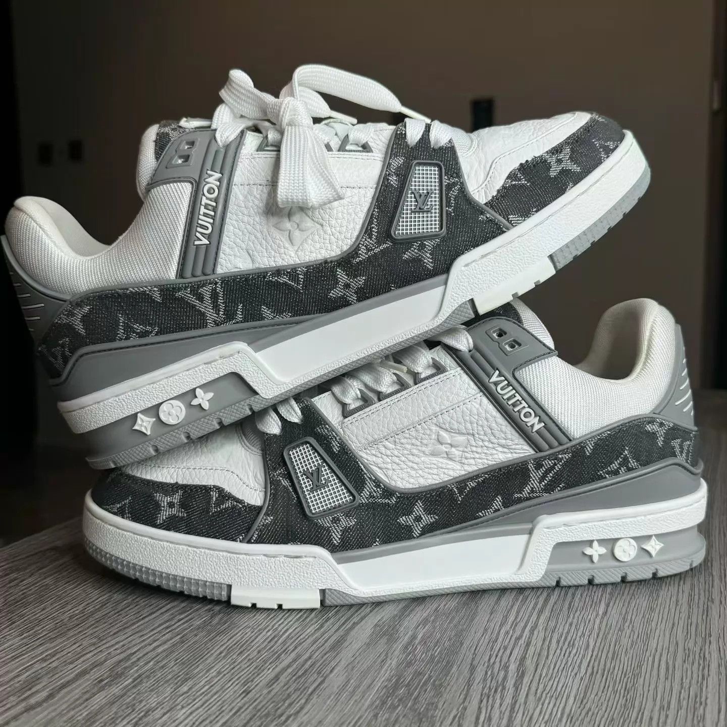 Louis Vuitton LOUIS VUITTON Trainer Gray & White Denim 42.5 95 New Size US 9.5 / EU 42-43 - 2 Thumbnail