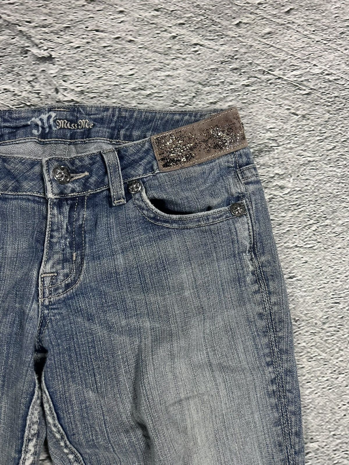 Miss Me Miss Me flared bootcut white stitching denim vintage y2k Size 28" / US 6 / IT 42 - 10 Thumbnail