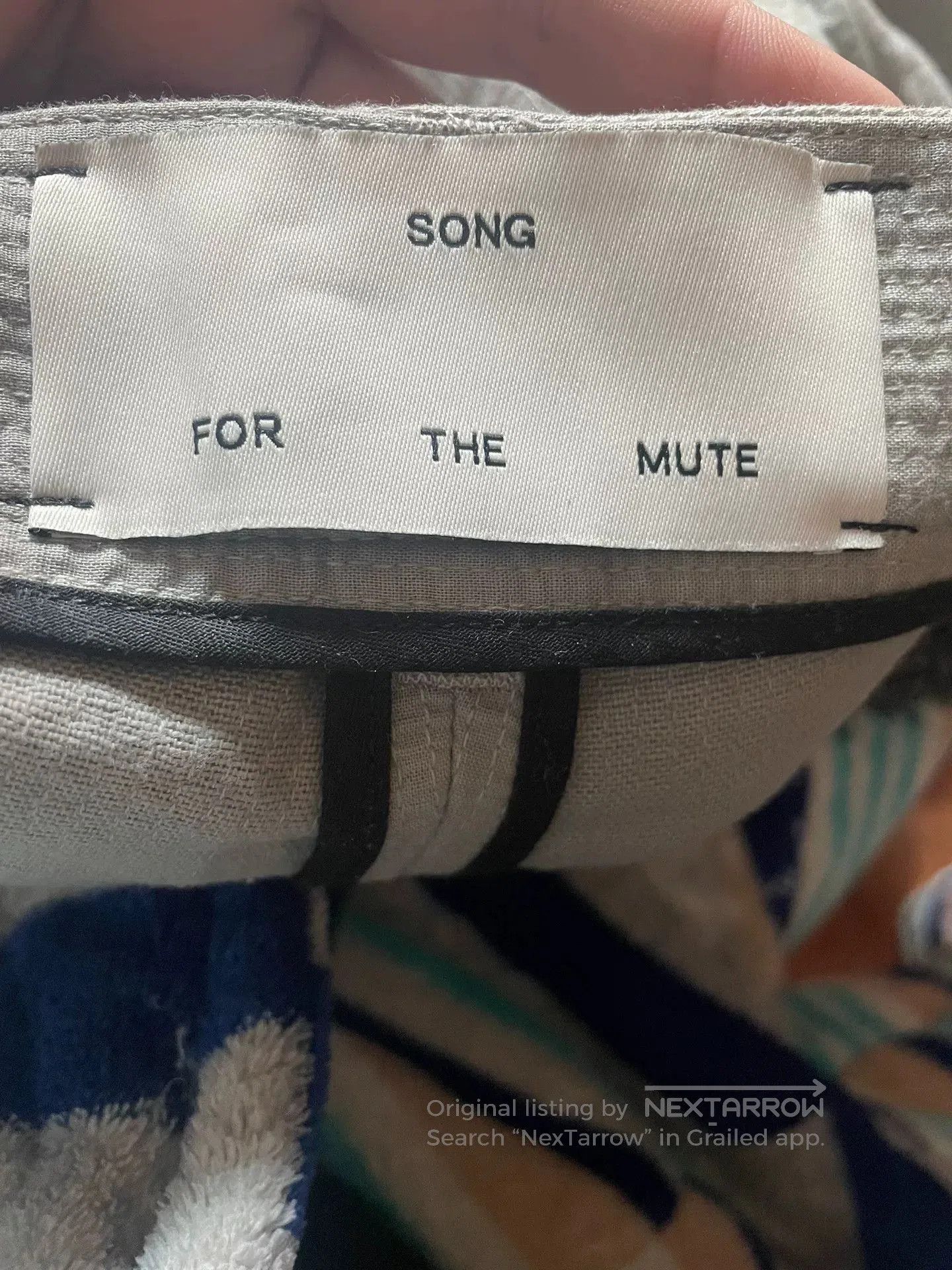 Song For The Mute splatter design cropped pants by song for the mute. Size US 32 / EU 48 - 3 Thumbnail
