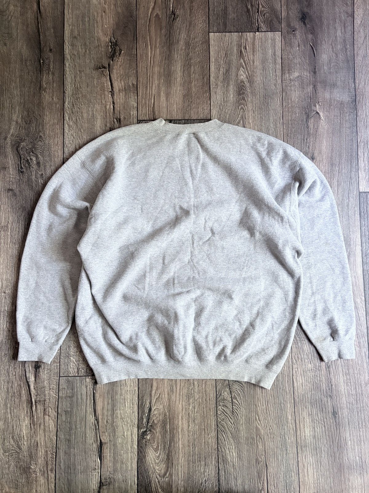 Nike Y2K Nike Swoosh Gray Crewneck Vintage Sweatshirt Made In USA Size US L / EU 52-54 / 3 - 13 Thumbnail
