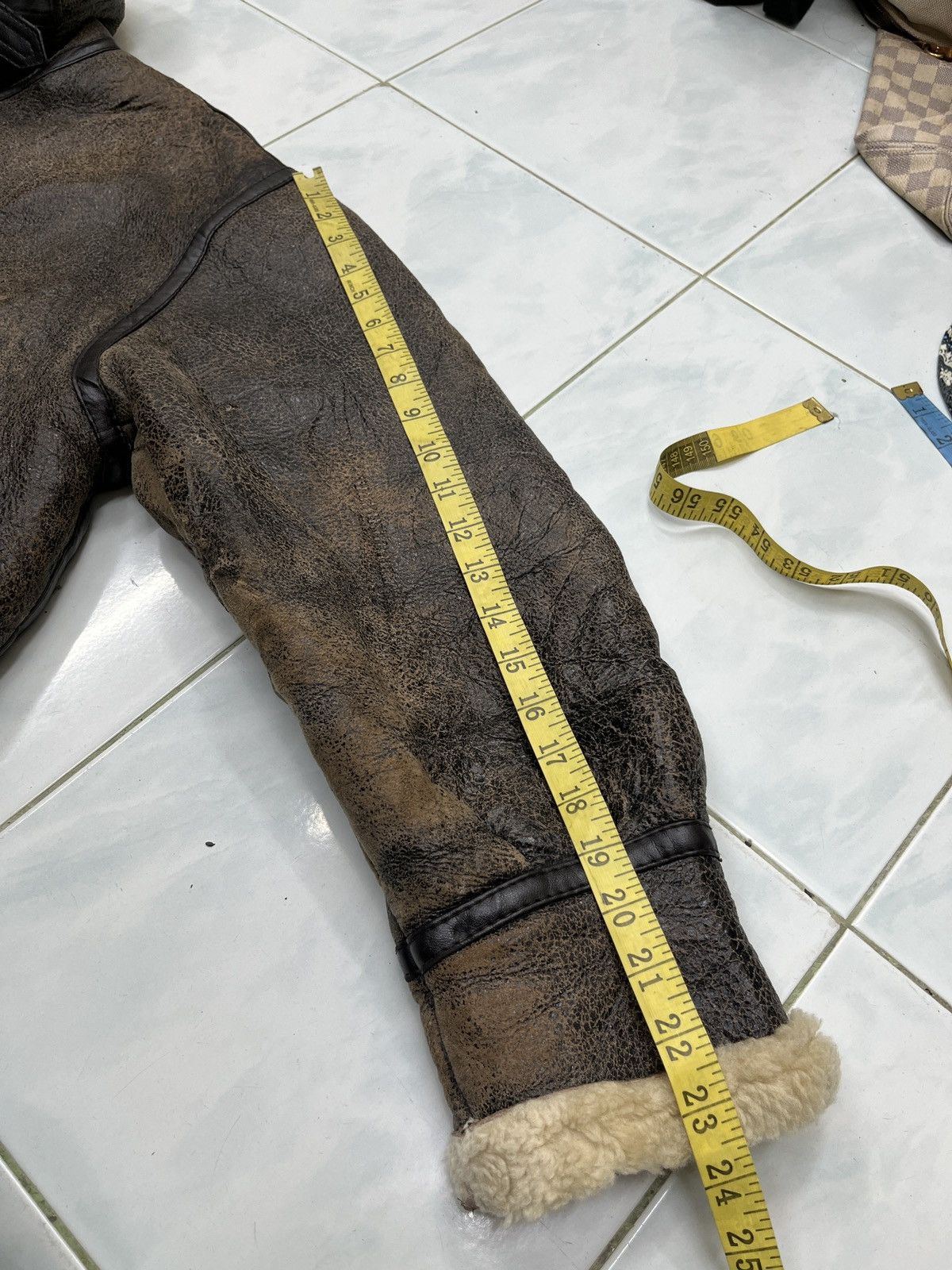Genuine Leather 🔥🔥🔥STEALS VTG B3 US ARMY MILITARY SHEEPSKIN JACKET Size US M / EU 48-50 / 2 - 17 Thumbnail