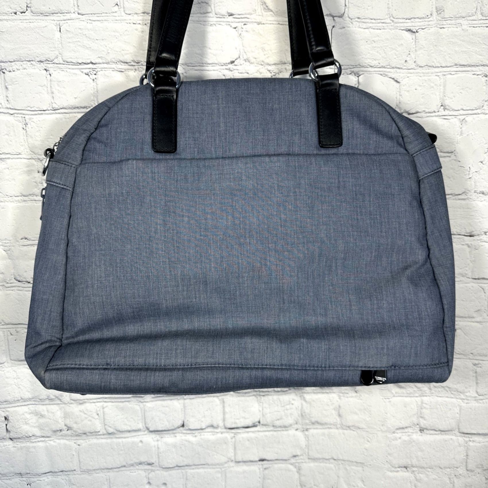 Vintage Lo & Sons O.G. Blue Travel Messenger Carry On Bag Nylon Laptop Sleeve Pockets Silver Hardware Womens Medium 16x14x6 inches Gray Interior Size ONE SIZE - 7 Thumbnail