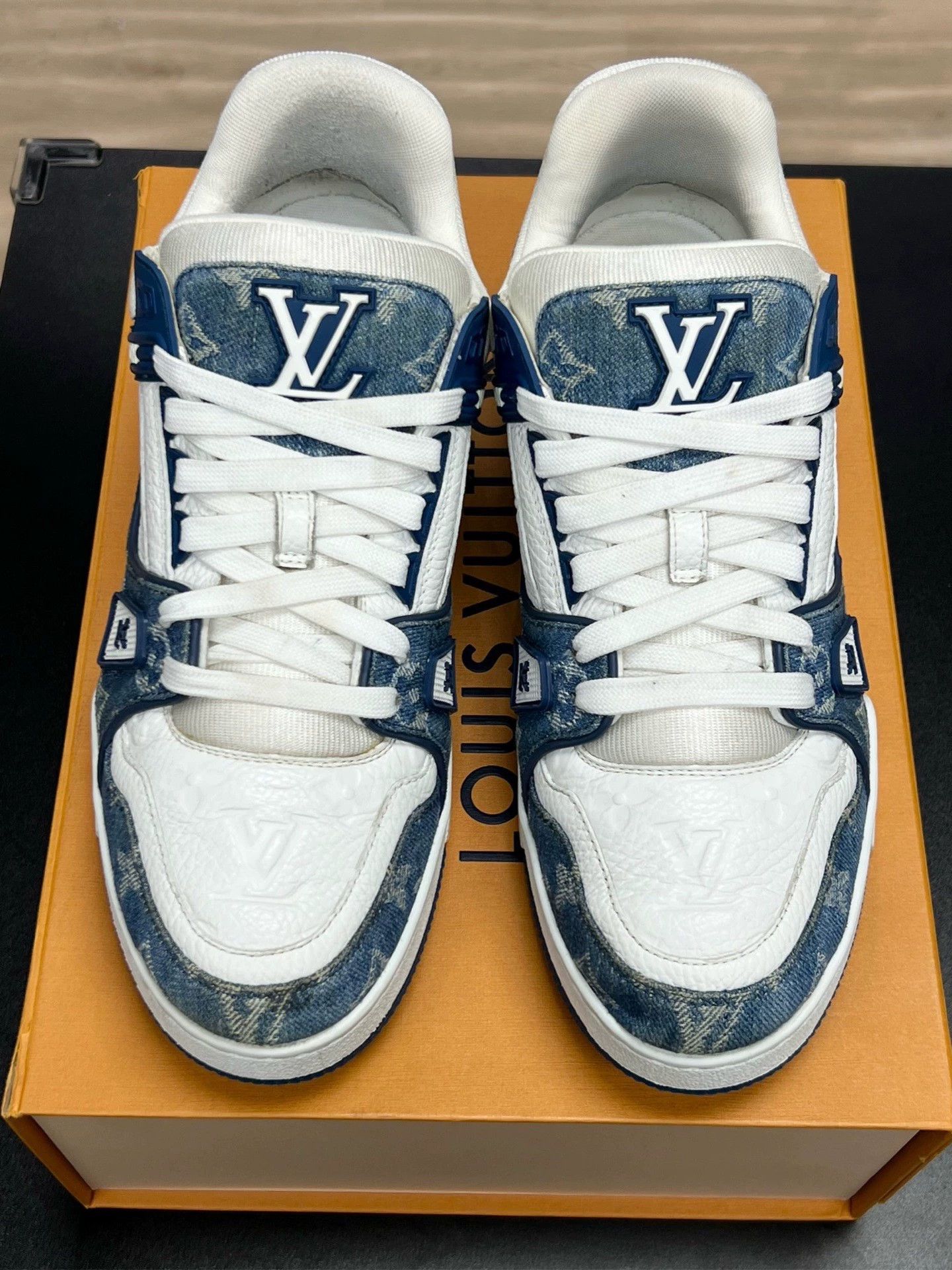 Louis Vuitton lv trainer blue and white sneakers uk8.5 Size US 8.5 / EU 41-42 - 3 Thumbnail
