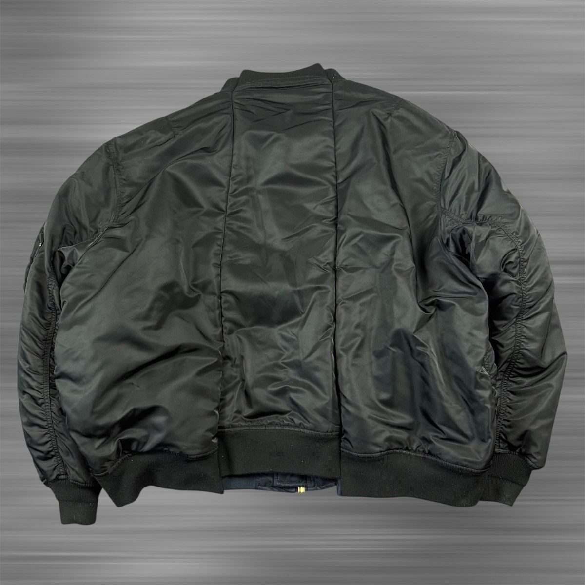 Alpha Industries × Vetements VETEMENTS x Alpha Industries Reversible Bomber Jacket Size US S / EU 44-46 / 1 - 5 Thumbnail