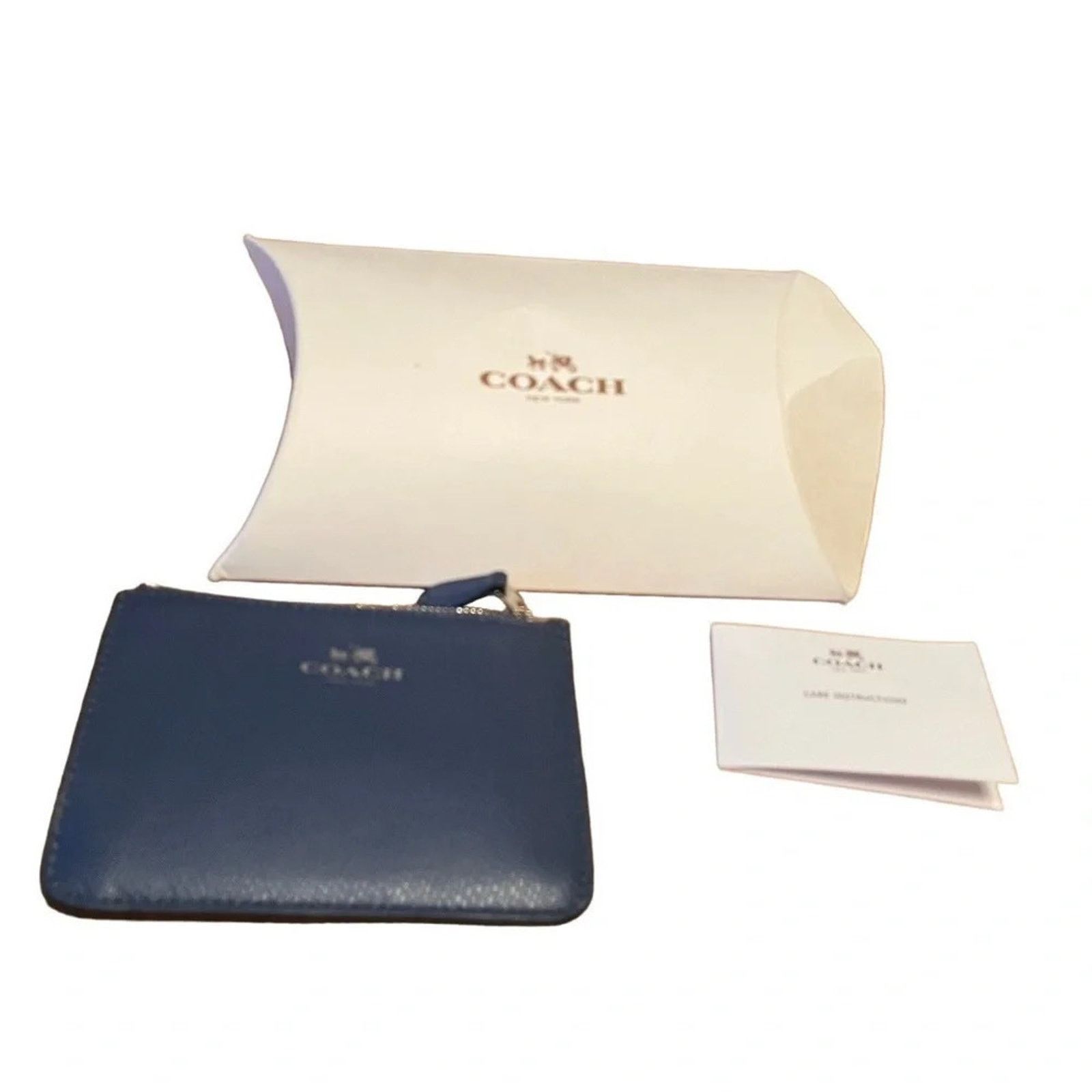 Coach Coach mini skinny ID case, new in the box. Size ONE SIZE - 1 Thumbnail