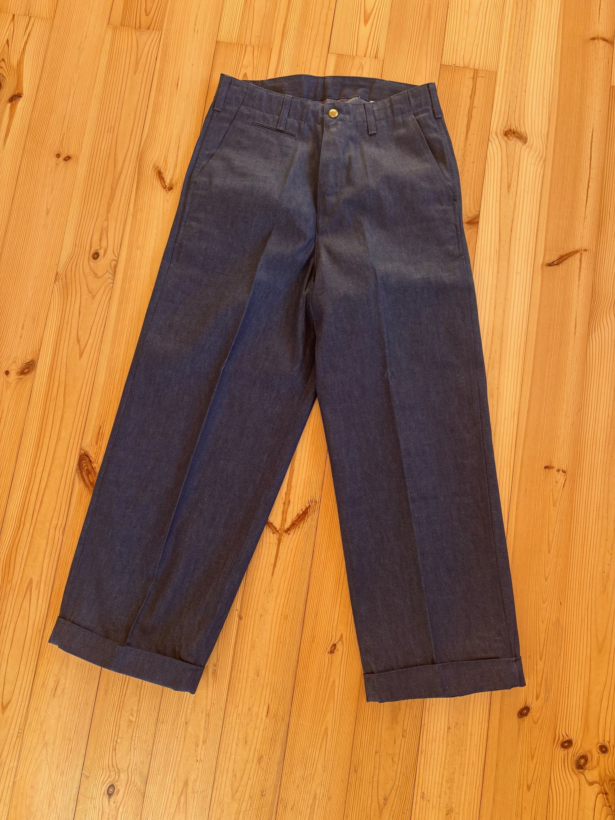 Levi's Vintage Clothing NWOT LVC 1920’s Balloon 31 Raw 2015 version denim jeans Size US 31 - 2 Thumbnail