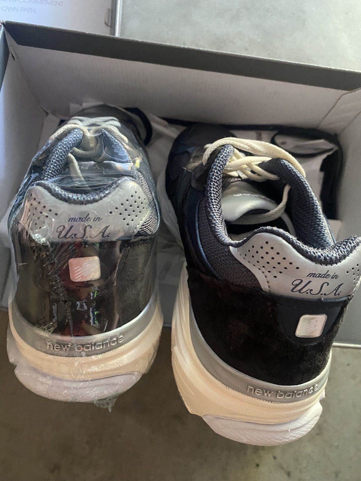 Kith × New Balance New Balance Kith 990v3 Genesis Size US 10.5 / EU 43-44 - 2 Thumbnail