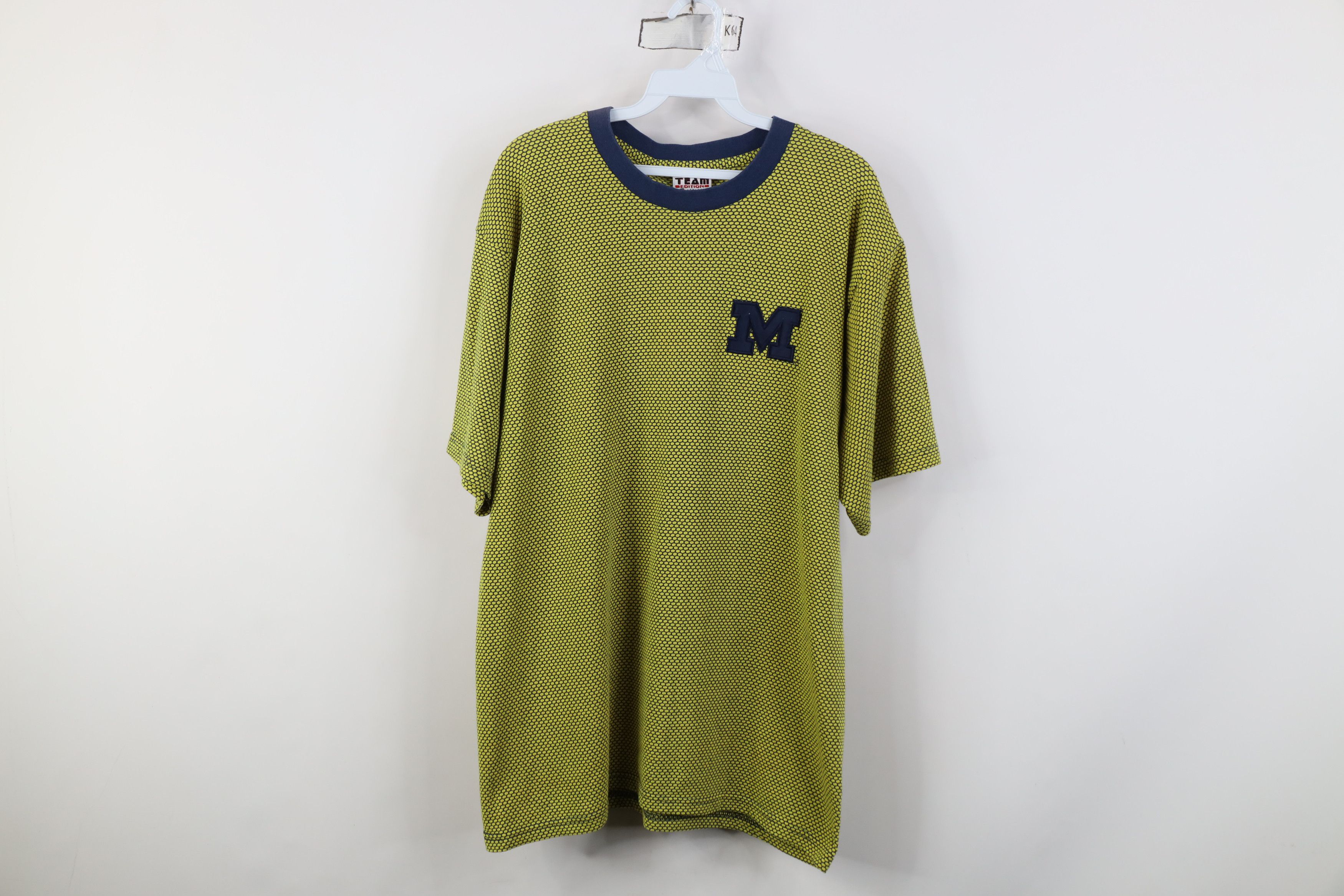 Vintage Vintage 90s University of Michigan Thermal Knit T-Shirt Size US L / EU 52-54 / 3 - 1 Thumbnail