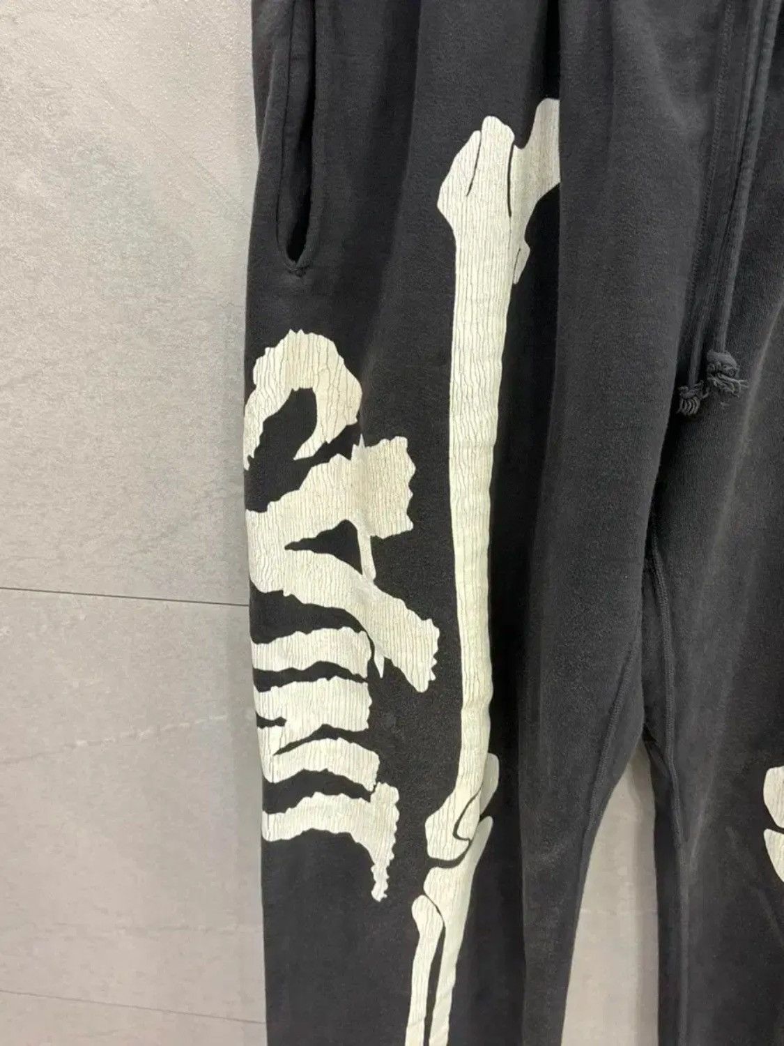Saint Michael × Vlone Saint Michael x Vlone Bone Sweat Pants Size US 34 / EU 50 - 5 Thumbnail