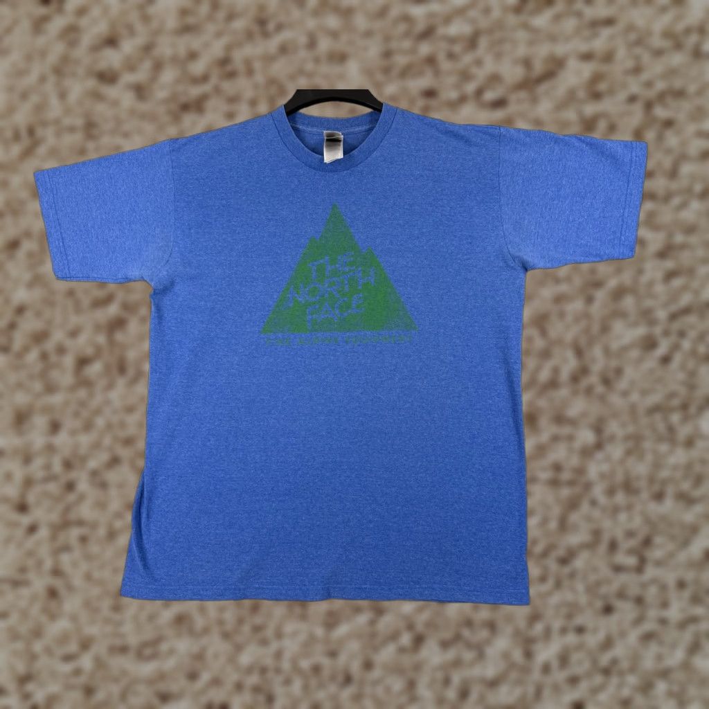 The North Face The North Face Shirt Men L Blue Short Sleeve Crew Neck Mountain Logo Alpine Size US L / EU 52-54 / 3 - 1 Thumbnail