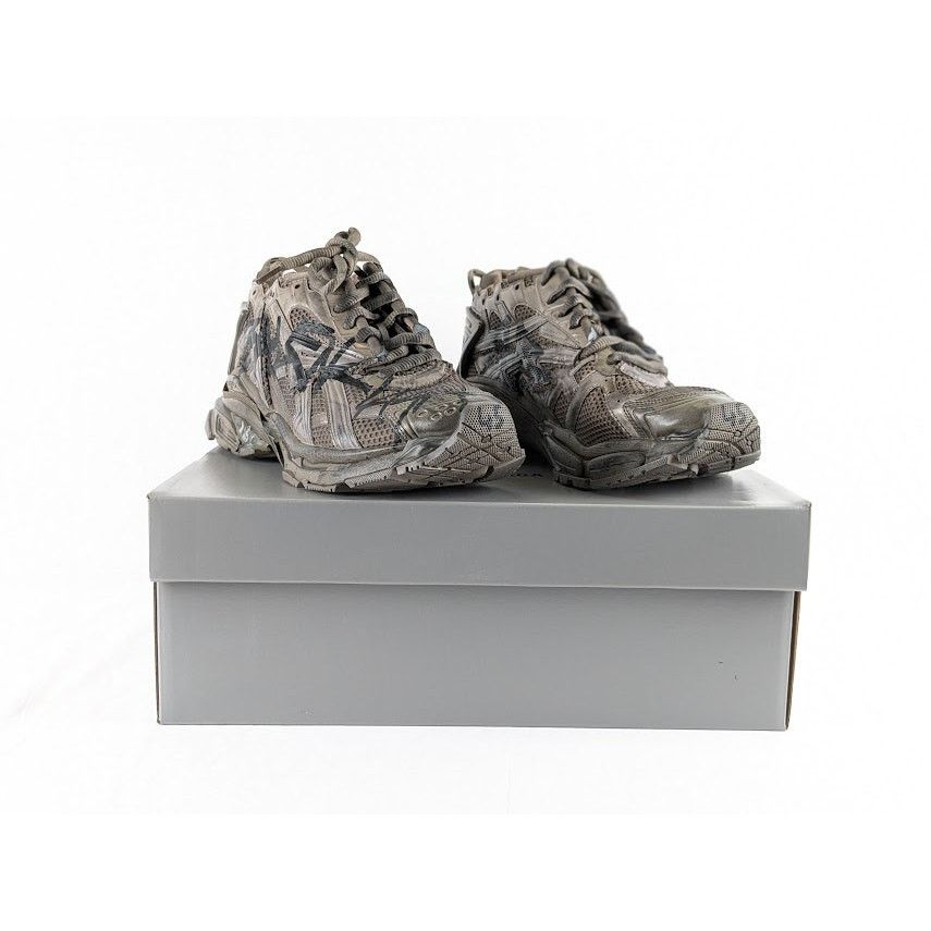 Balenciaga o1rshd1 Monocolor Graffiti Mesh Runner in Dark Taupe/Black Size US 12 / EU 45 - 9 Thumbnail