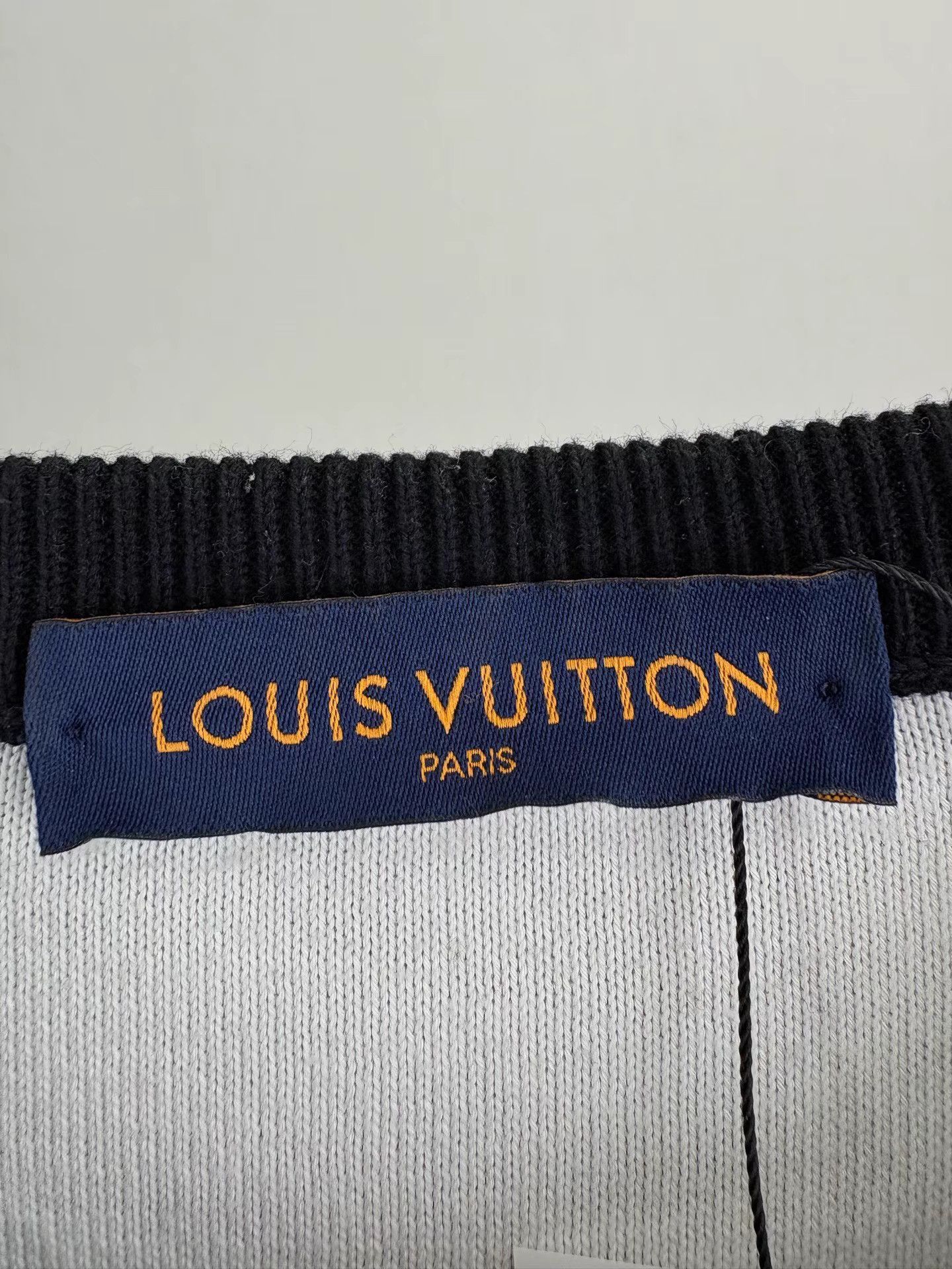 Louis Vuitton LV Monogram Gradient Full Logo Knit Sweater K1 Size US XXL / EU 58 / 5 - 4 Thumbnail